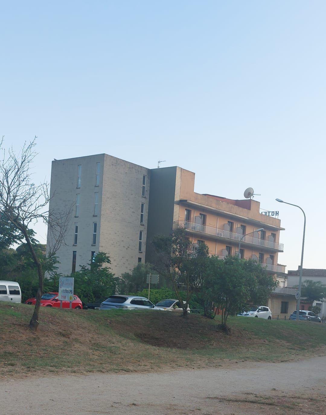 Edificio Comercial en Venta - Avinguda Vila de Tossa - 10