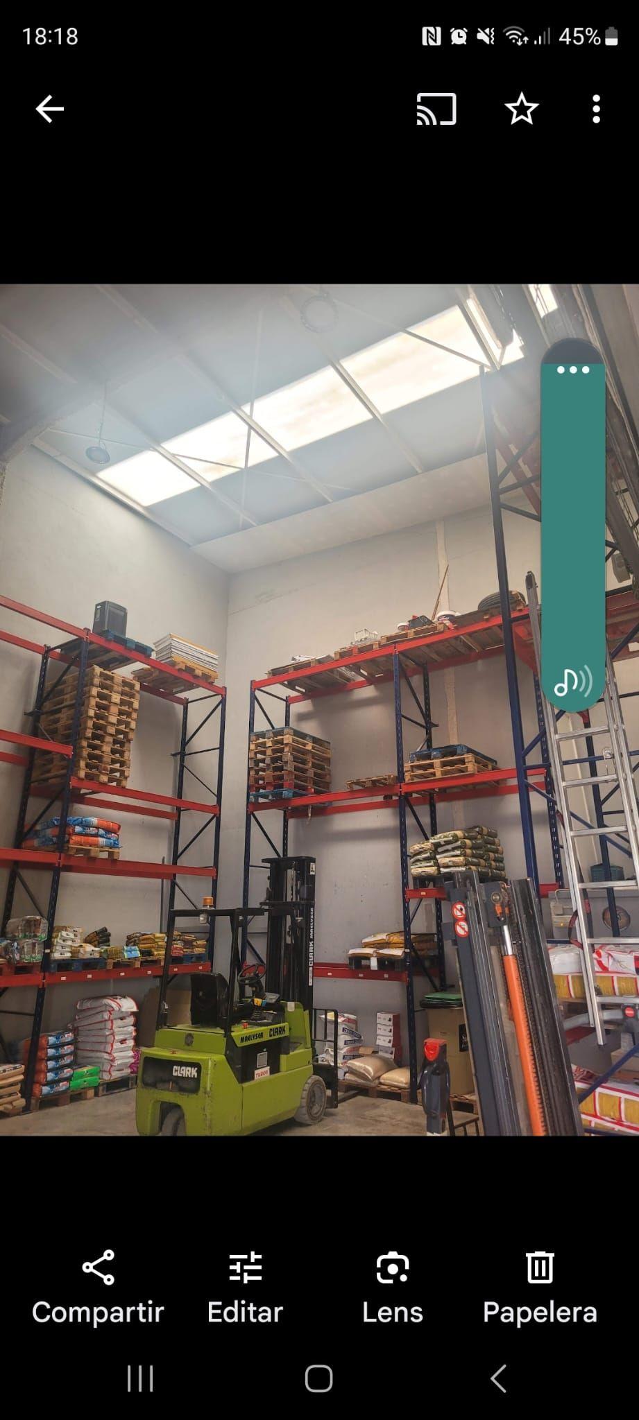 Factory en Venta en Carrer des Manyans - 2