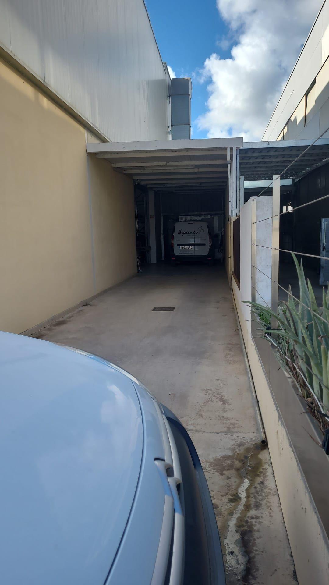 Factory en Venta en Carrer des Manyans - 4