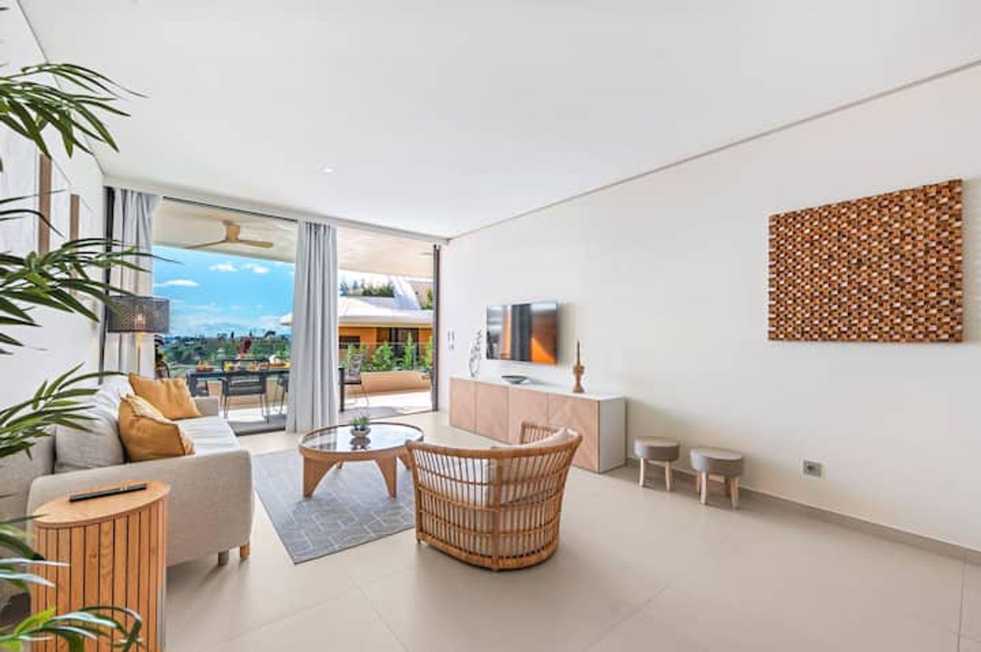 Piso en Venta - Avenida Fuengirola - 3