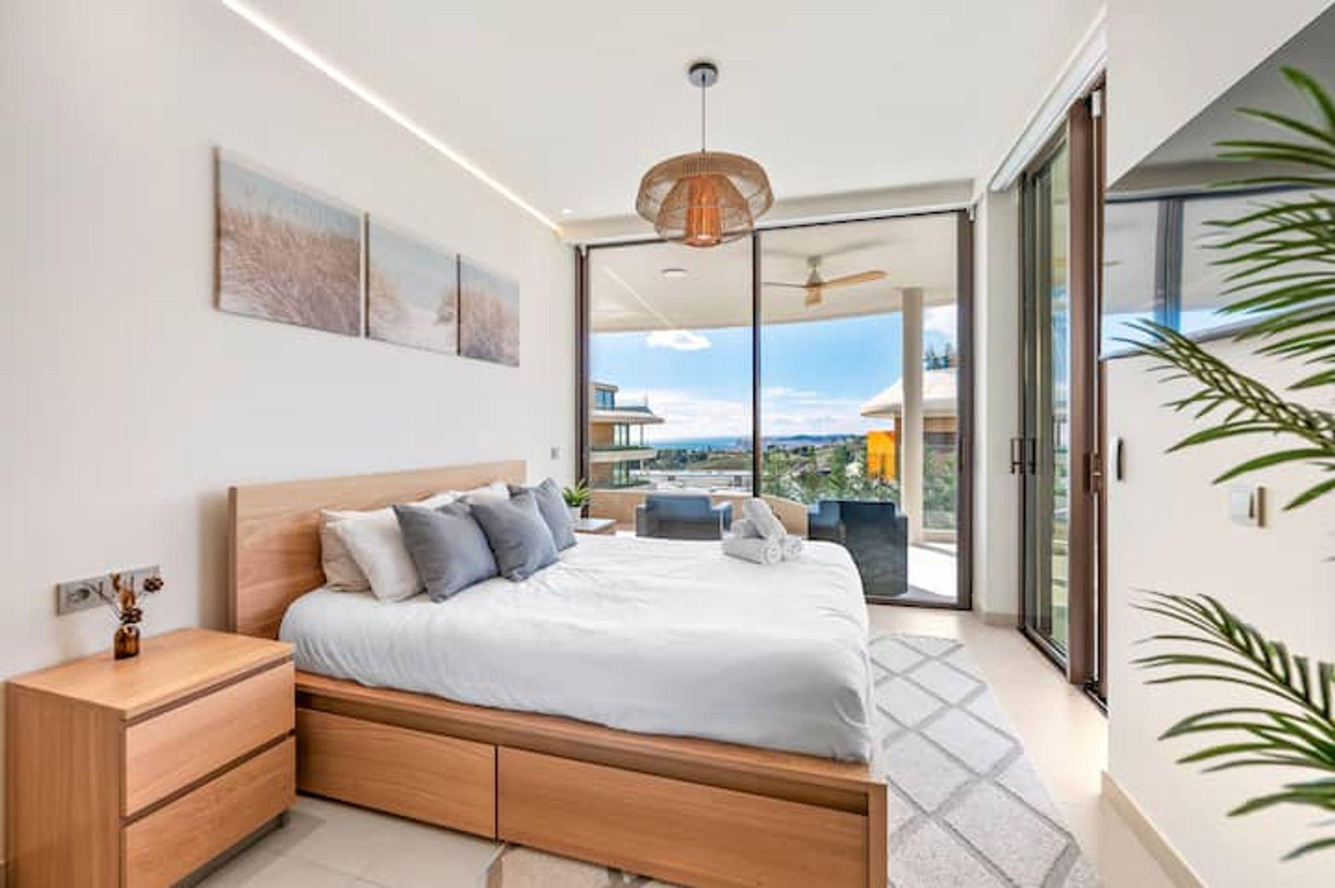 Piso en Venta - Avenida Fuengirola - 6