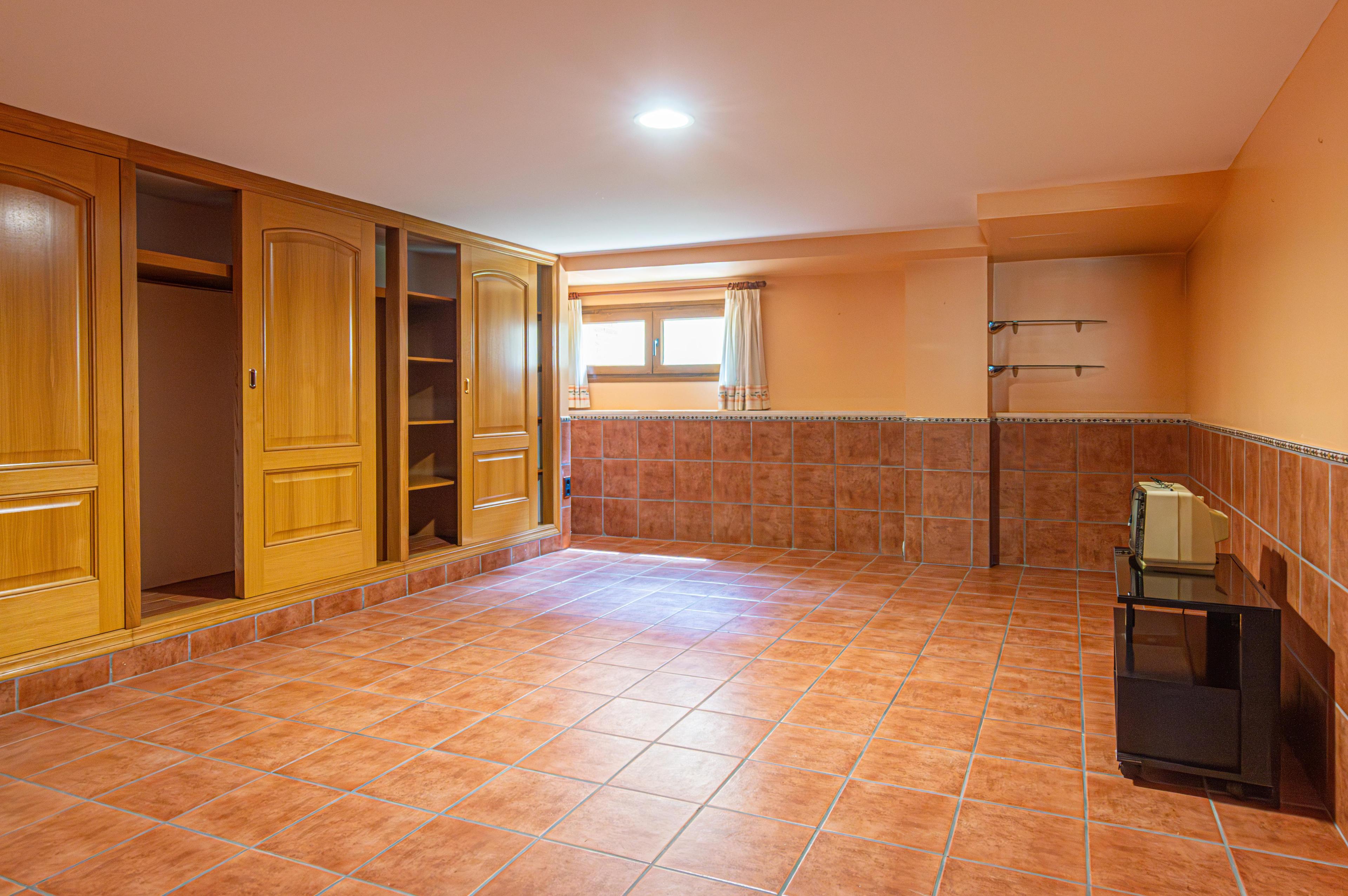 Casa en Venta en Carrer Llarguer - 17