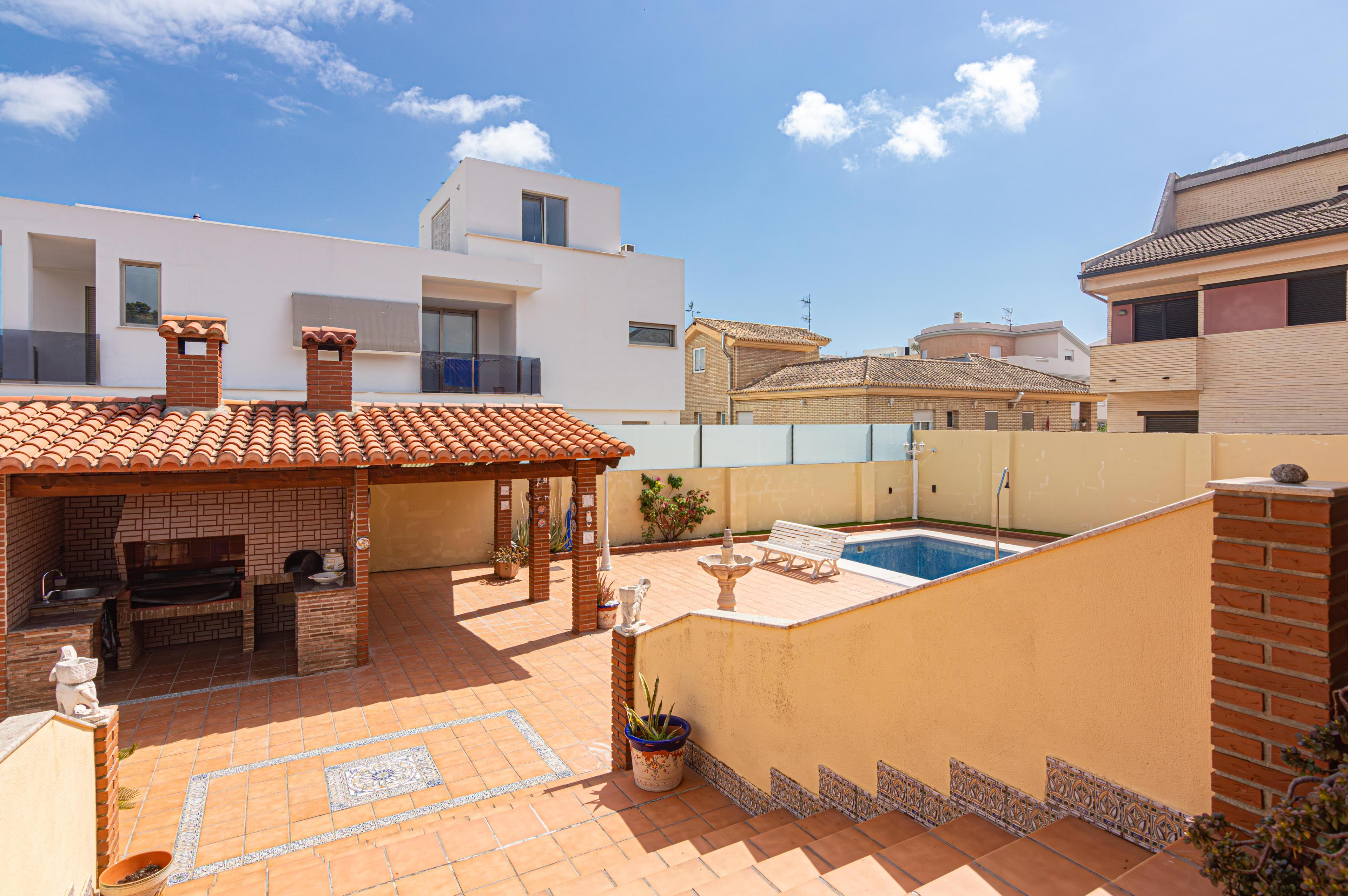 Casa en Venta en Carrer Llarguer - 3