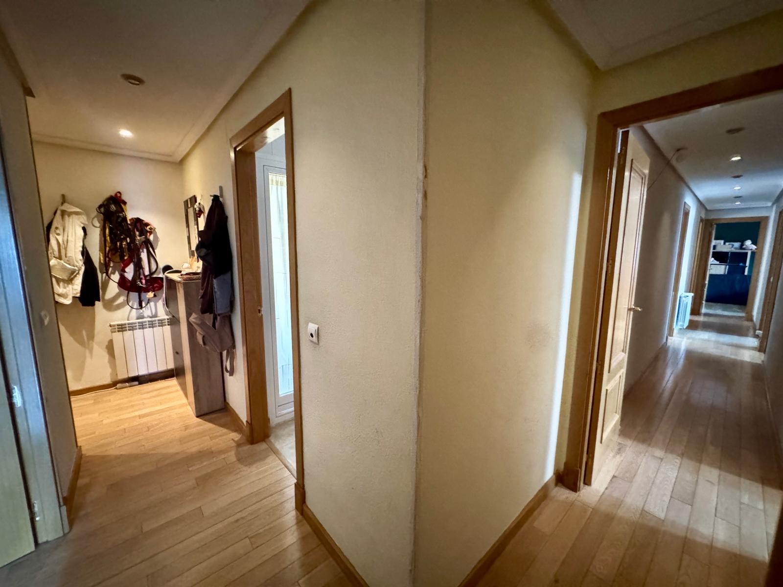 Piso en Venta en Calle Leonardo da Vinci - 10
