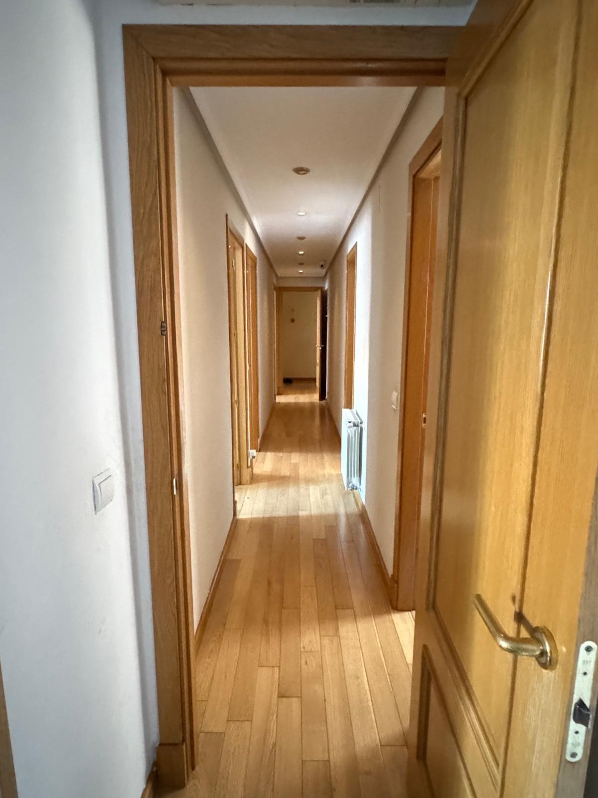 Piso en Venta en Calle Leonardo da Vinci - 11