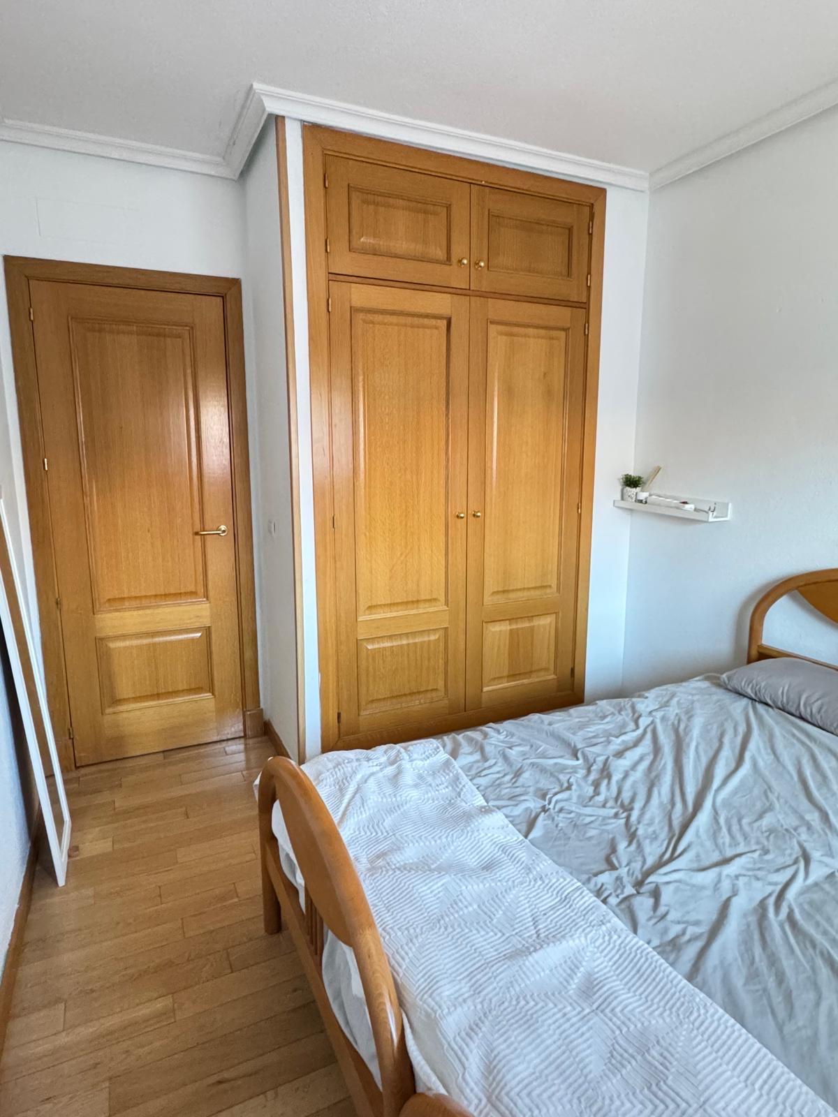Piso en Venta en Calle Leonardo da Vinci - 21