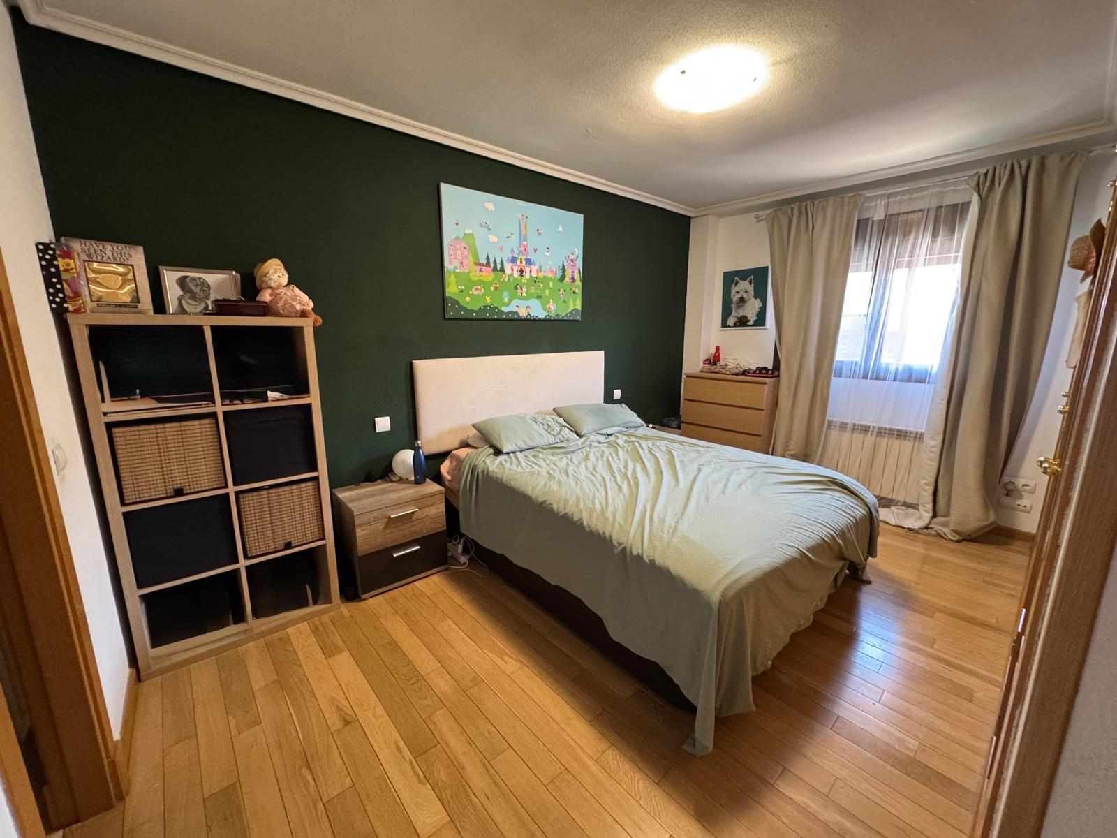 Piso en Venta en Calle Leonardo da Vinci - 13