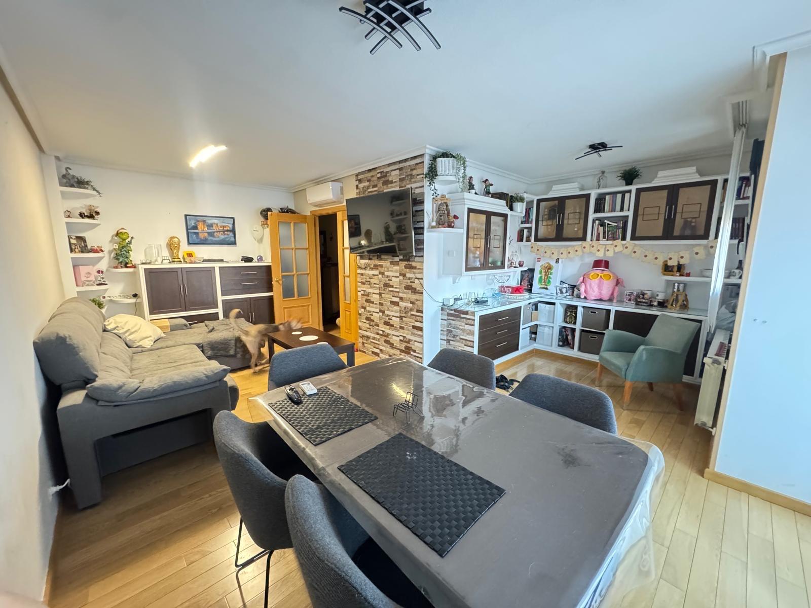 Piso en Venta en Calle Leonardo da Vinci - 1