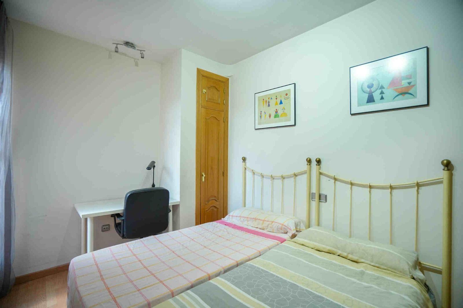 Piso en Venta en Callejón de Gómez Acebo - 33