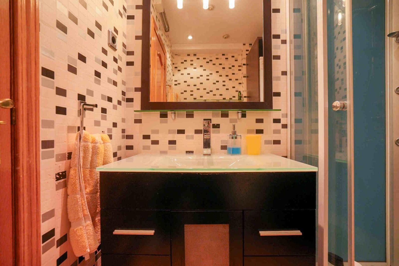 Piso en Venta en Callejón de Gómez Acebo - 19