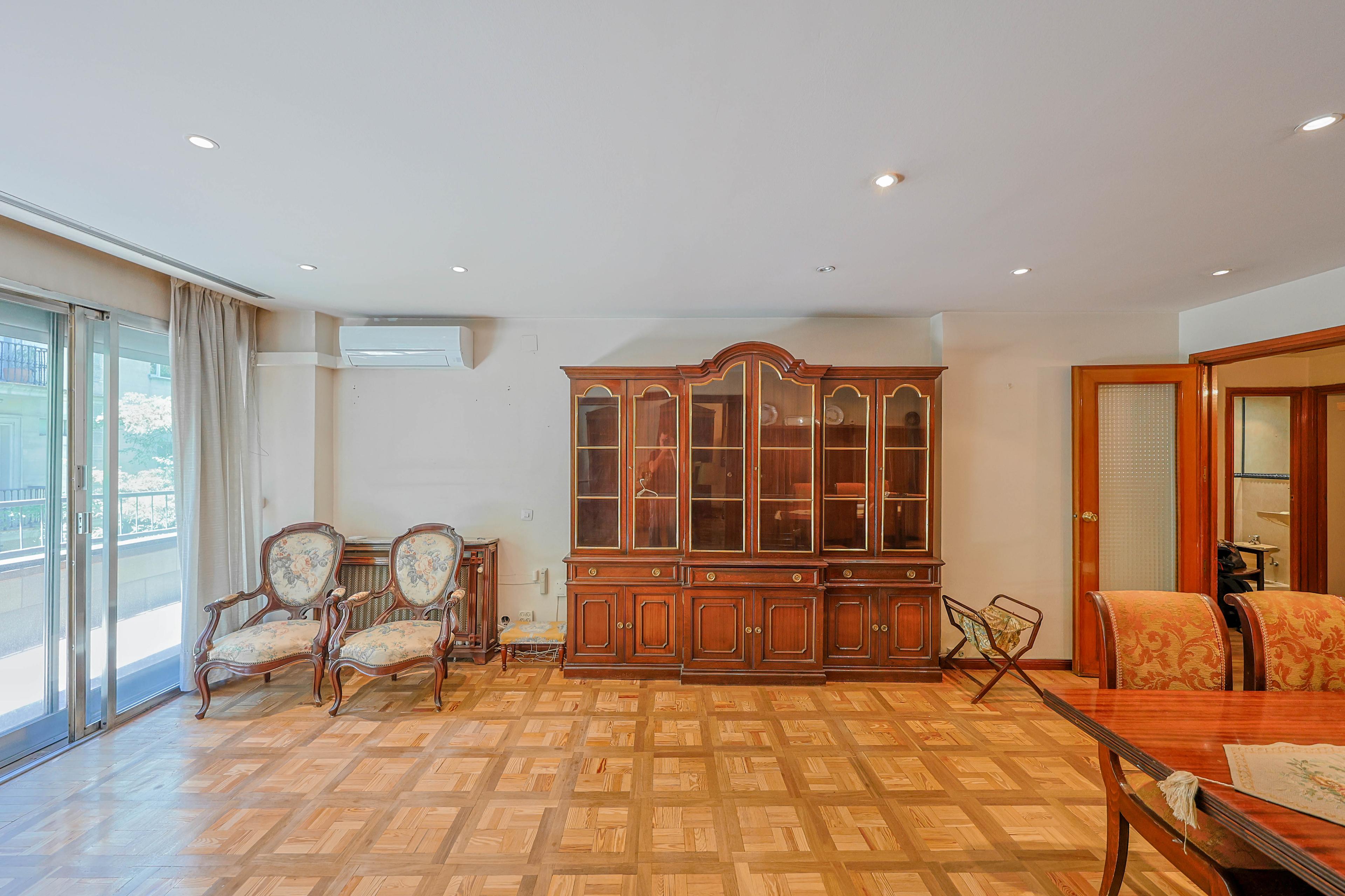 Piso en Venta en Calle de Zurbano - 9