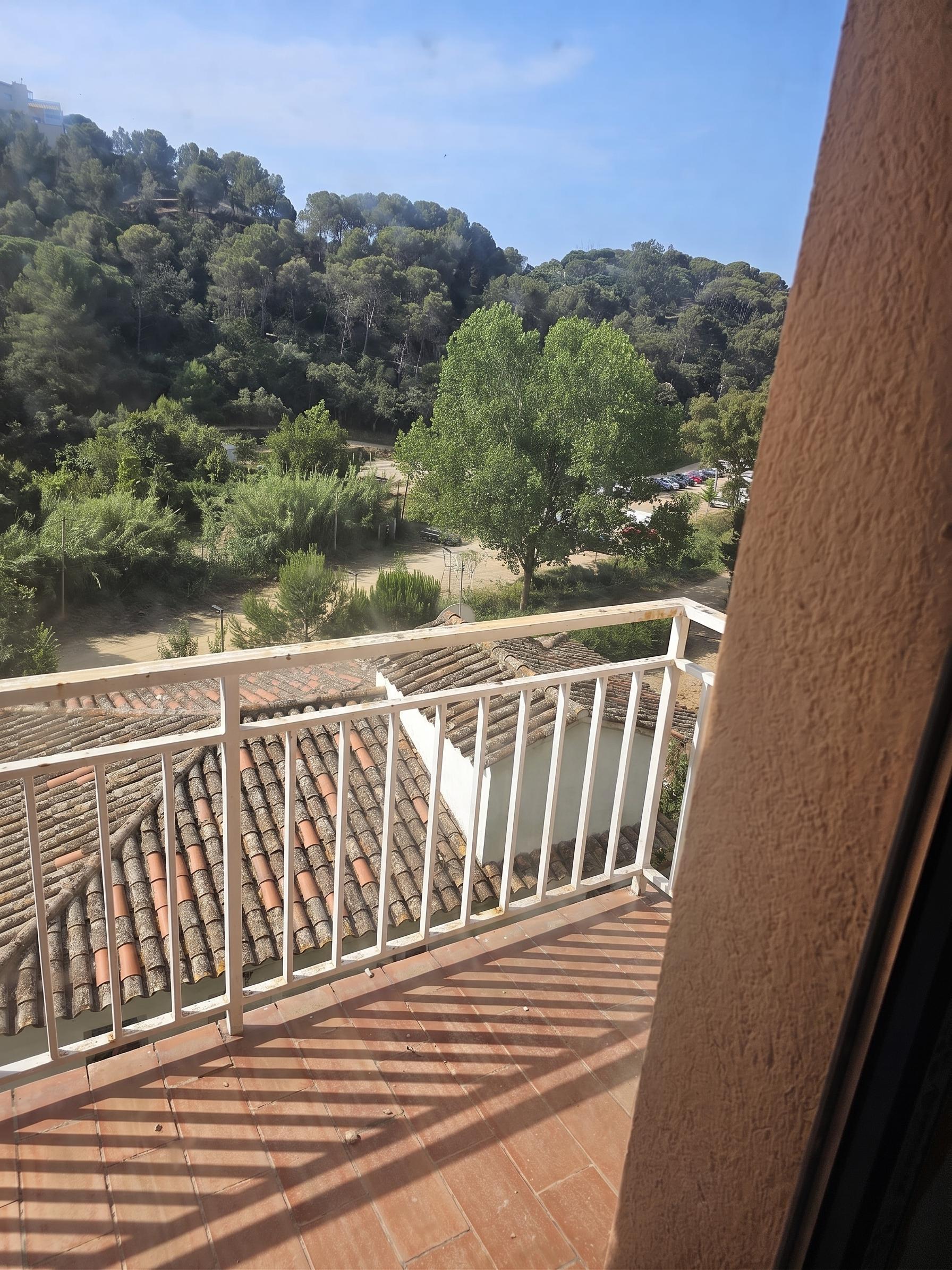 Edificio Comercial en Venta - Avinguda Vila de Tossa - 5
