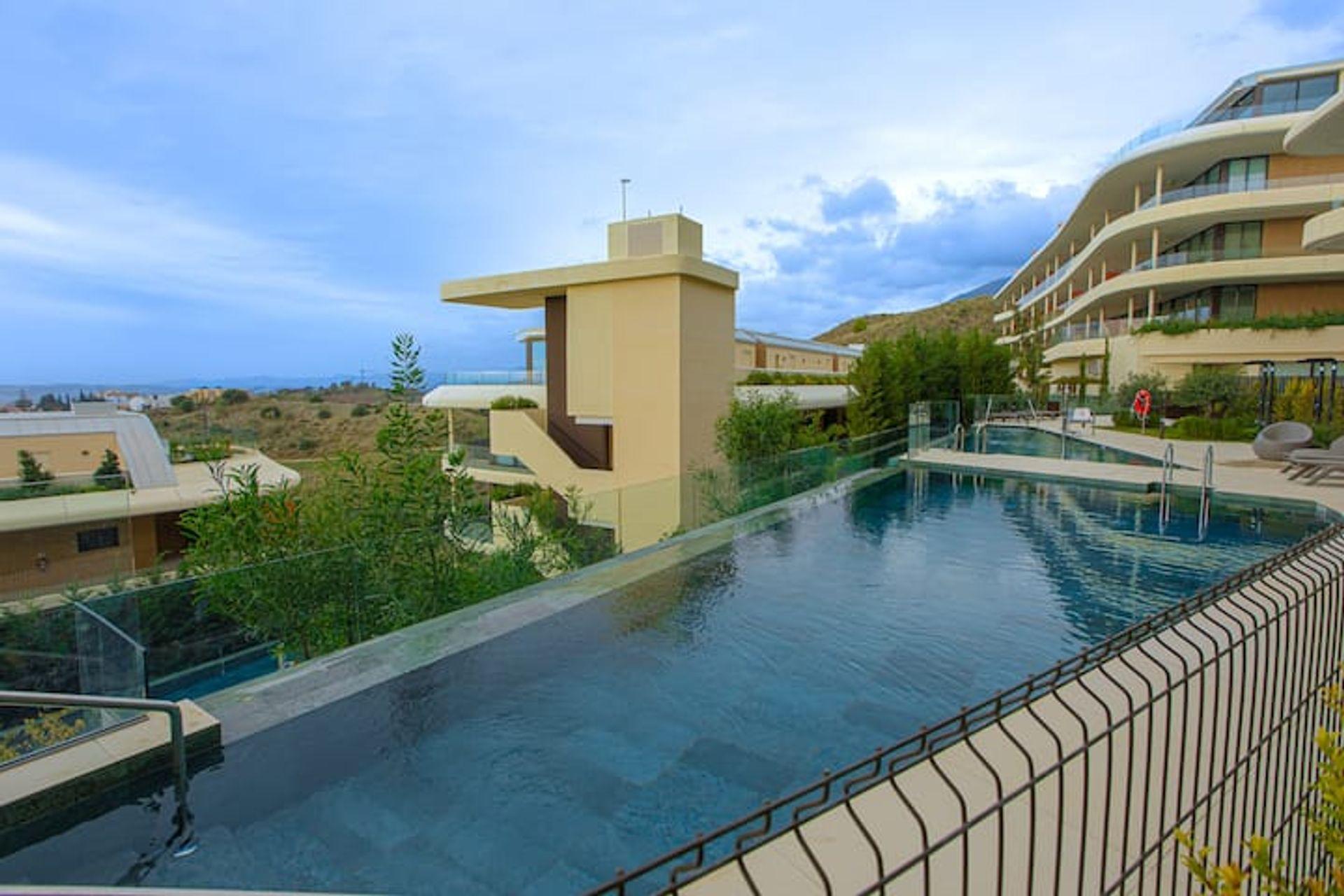 Piso en Venta en Avenida Fuengirola - 12