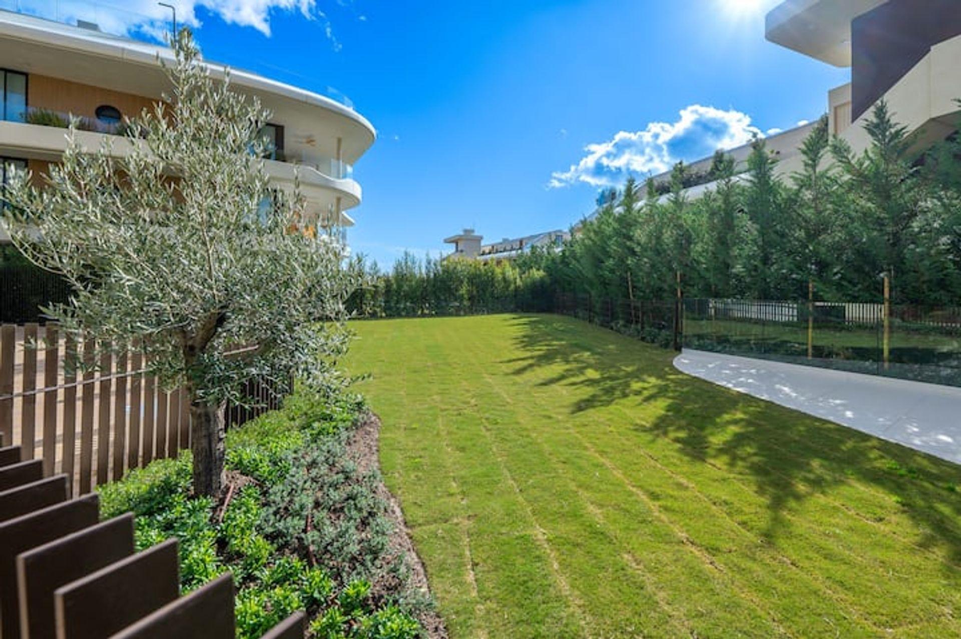 Piso en Venta en Avenida Fuengirola - 13