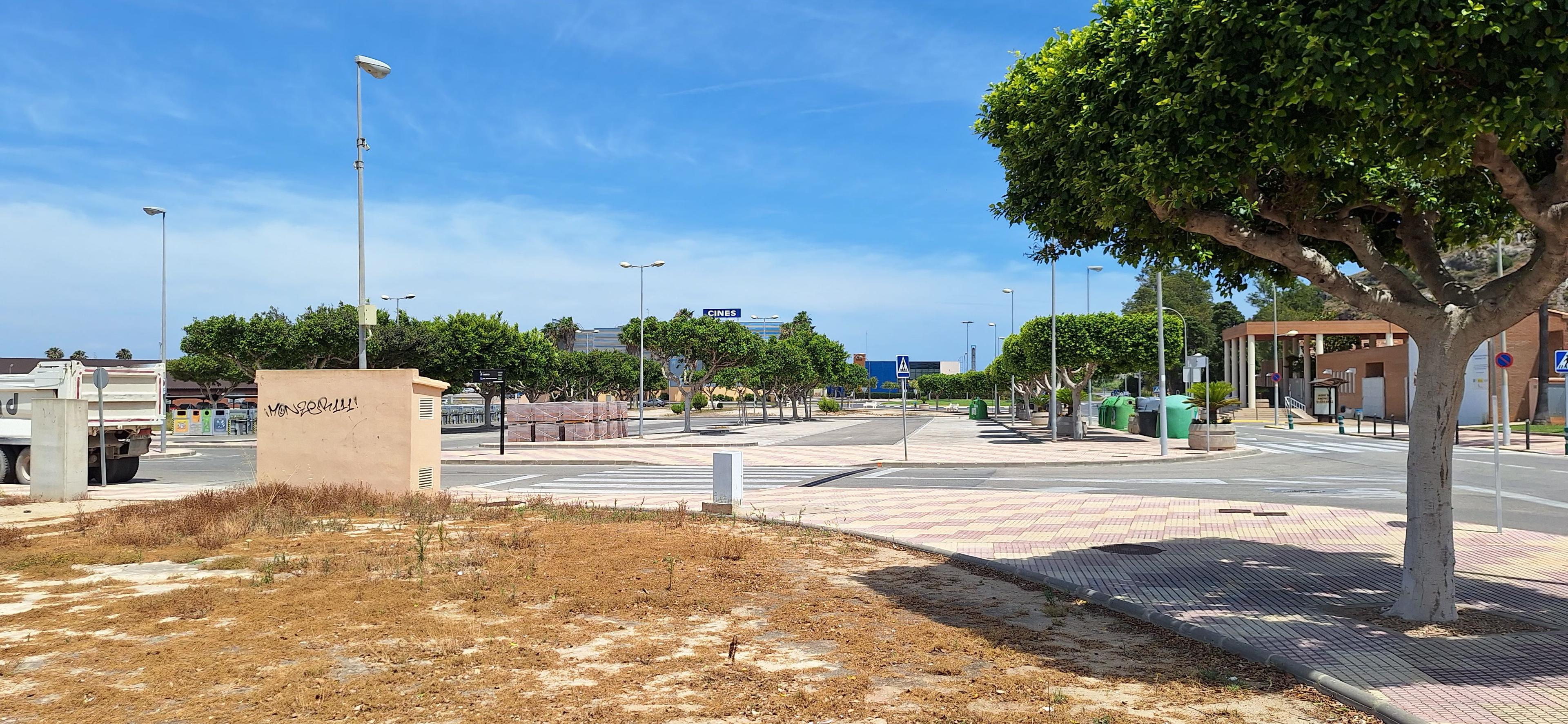 Terreno Comercial en Venta en Carrer dels Bombers - 4