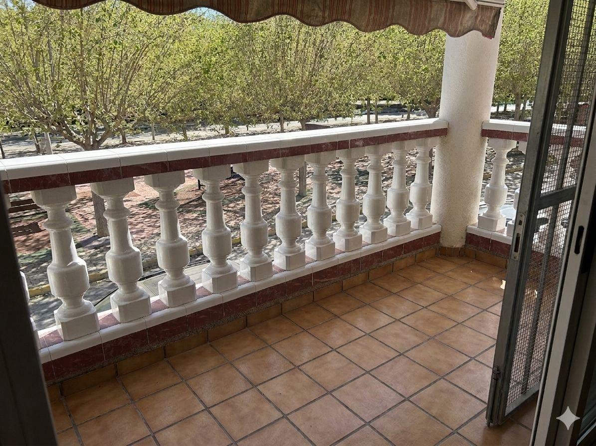Townhouse en Venta en Calle Plaza Cortes Valencianas - 5