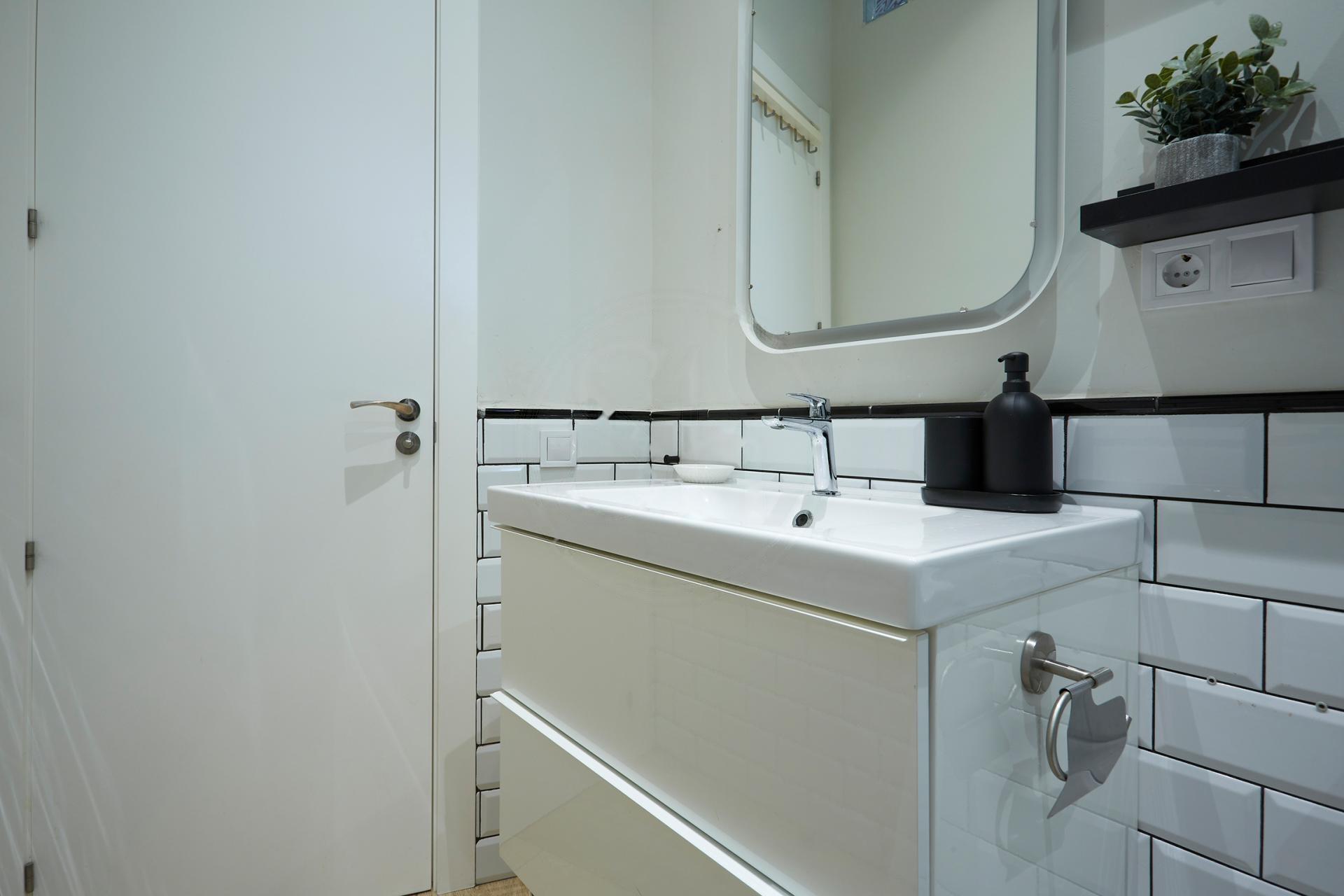 Piso en Alquiler en Carrer de la Marina - 12