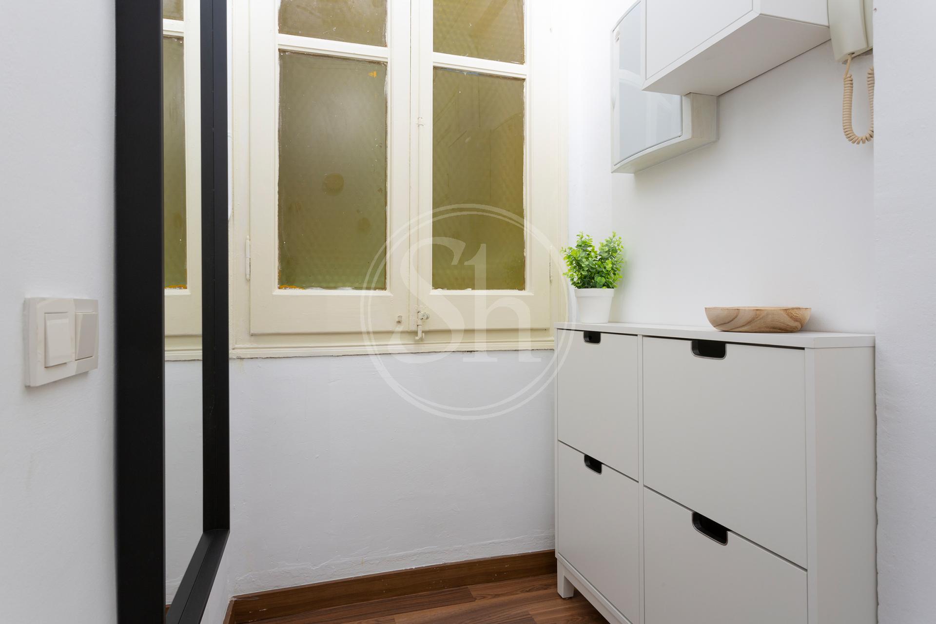 Piso en Alquiler en Carrer de Regàs - 13
