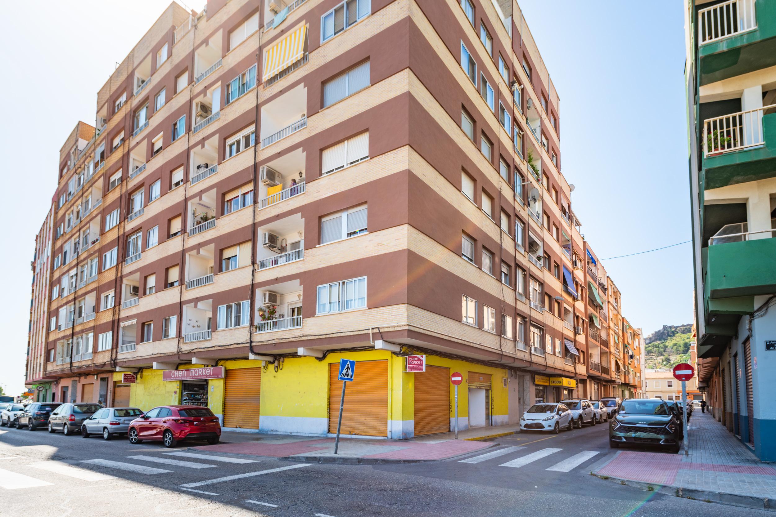 Piso en Venta en Carrer de Torres Torres - 23