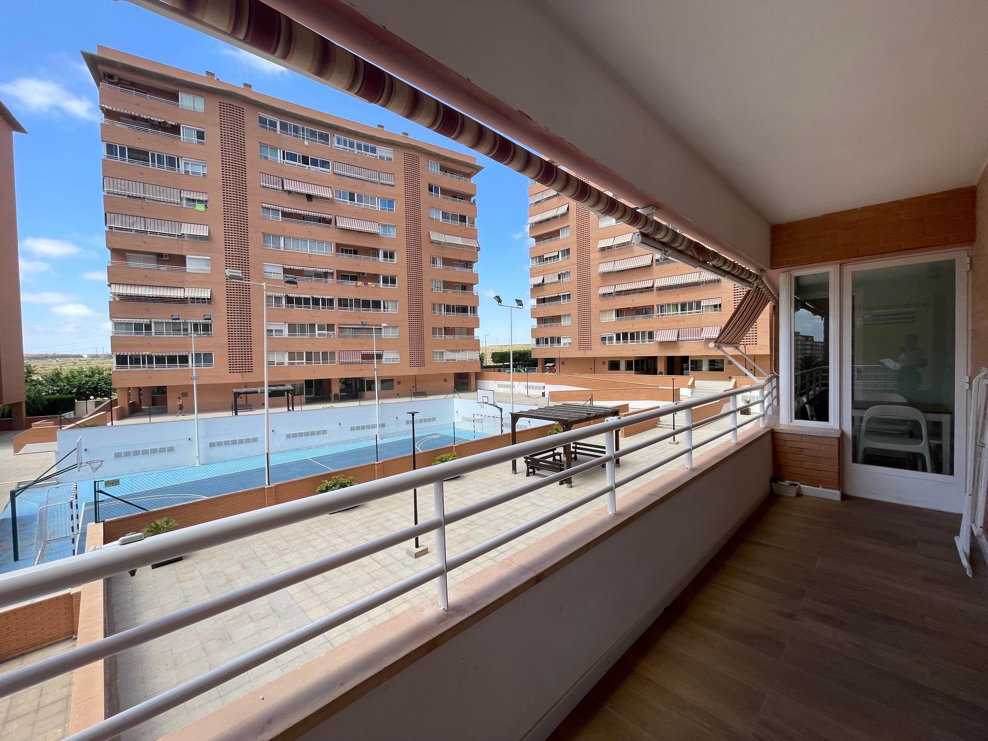 Piso en Venta en Calle de Ramón Gómez Sempere - 21