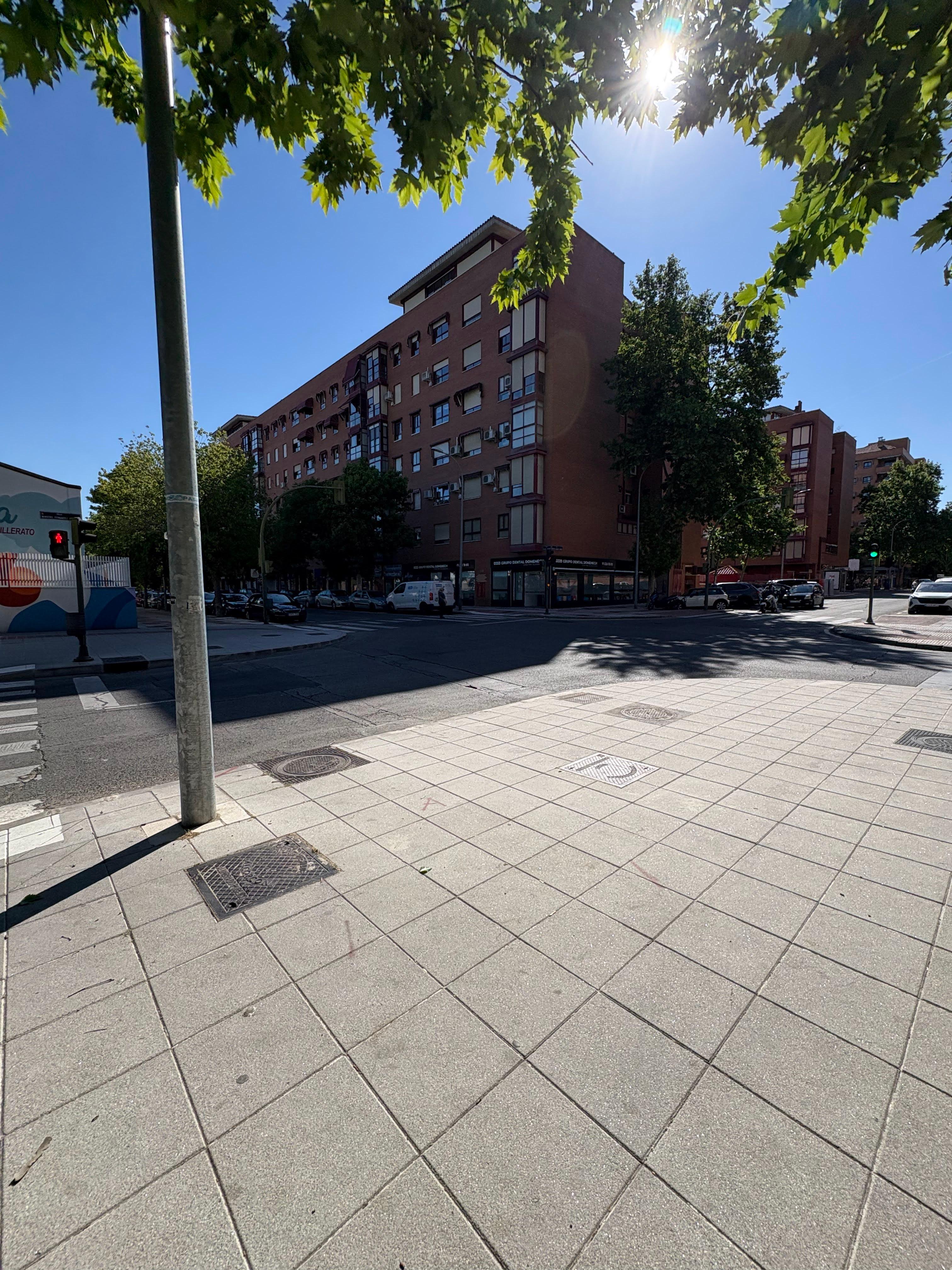 Local en Alquiler en Calle Ministro Fernandez Ordoñez - 9