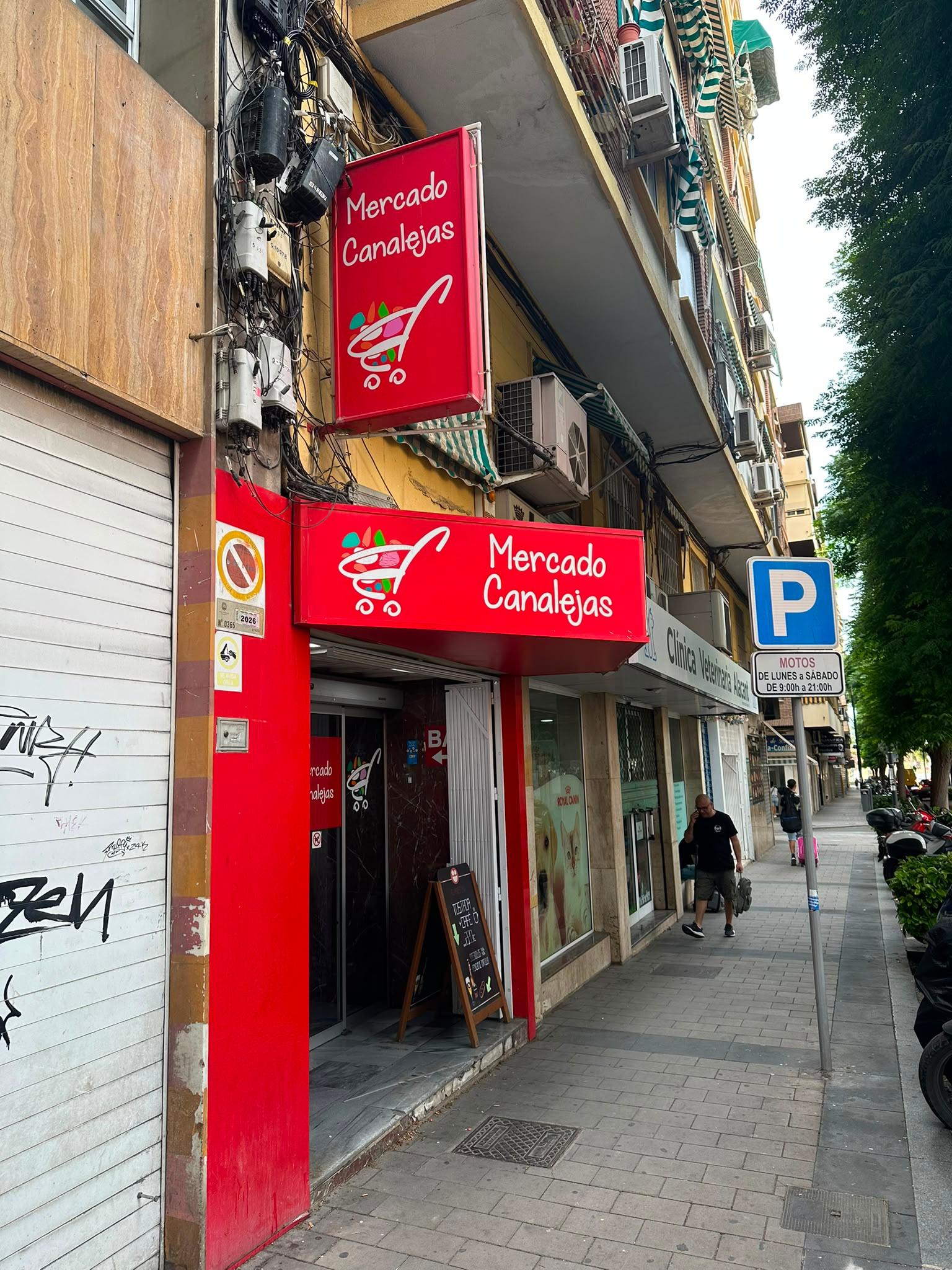 Local en Alquiler en Carrer Arquebisbe Loaces - 15