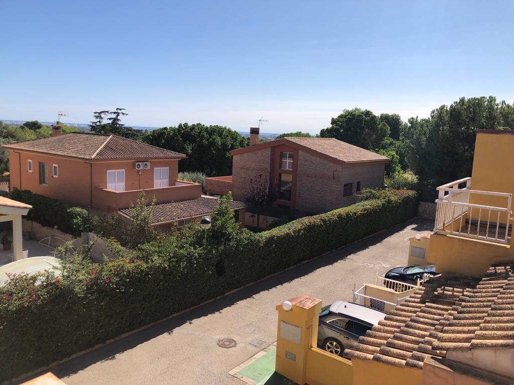 Townhouse en Alquiler en Carrer Montgó - 10