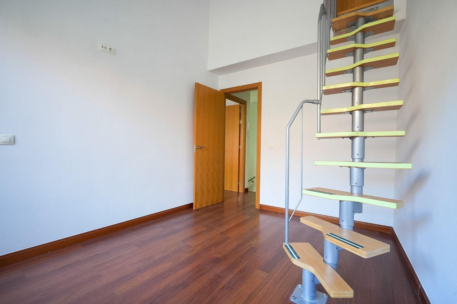 Casa Adosada en Venta en Calle Valverde - 1