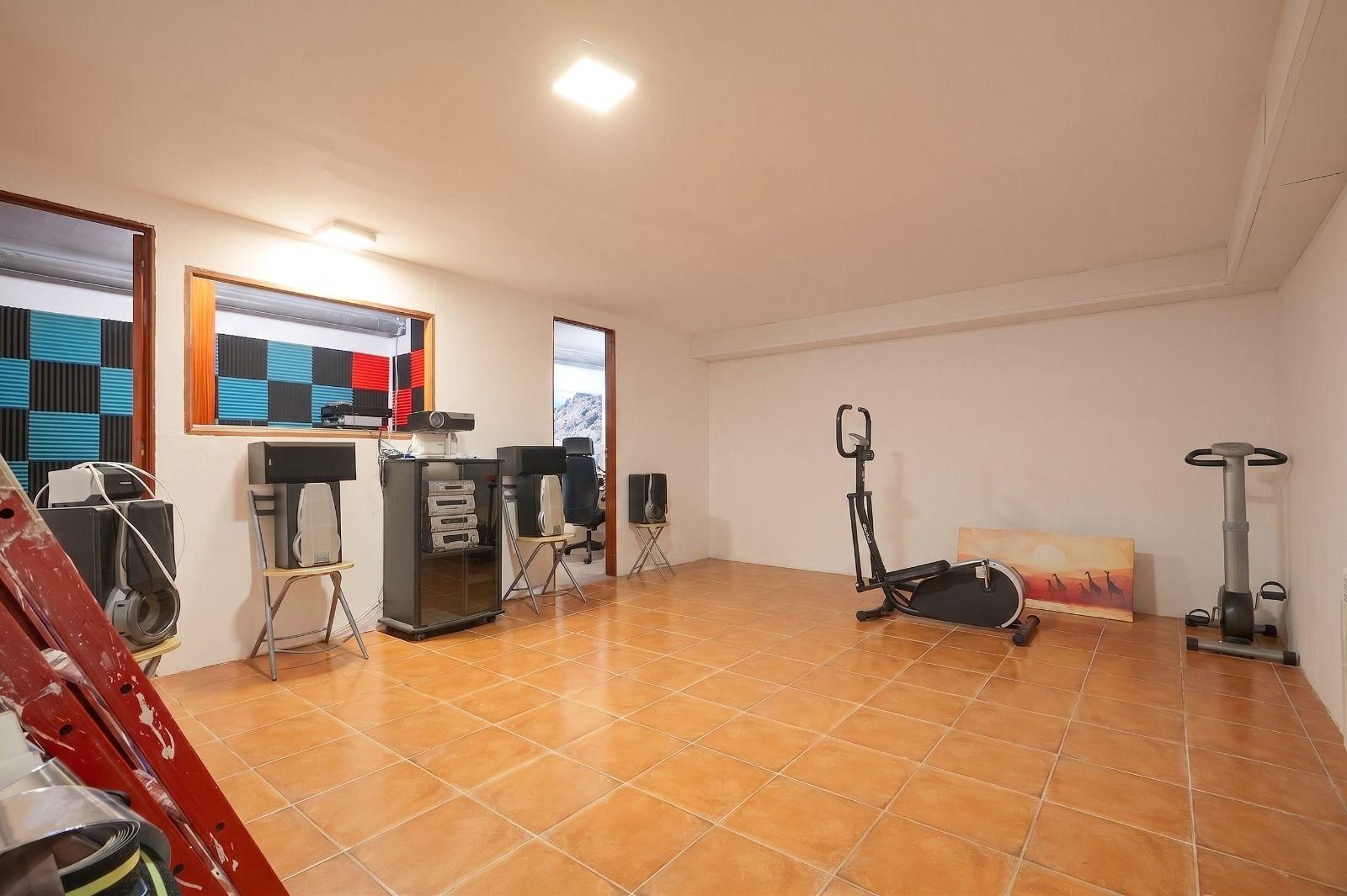 Casa Adosada en Venta en Calle Valverde - 21