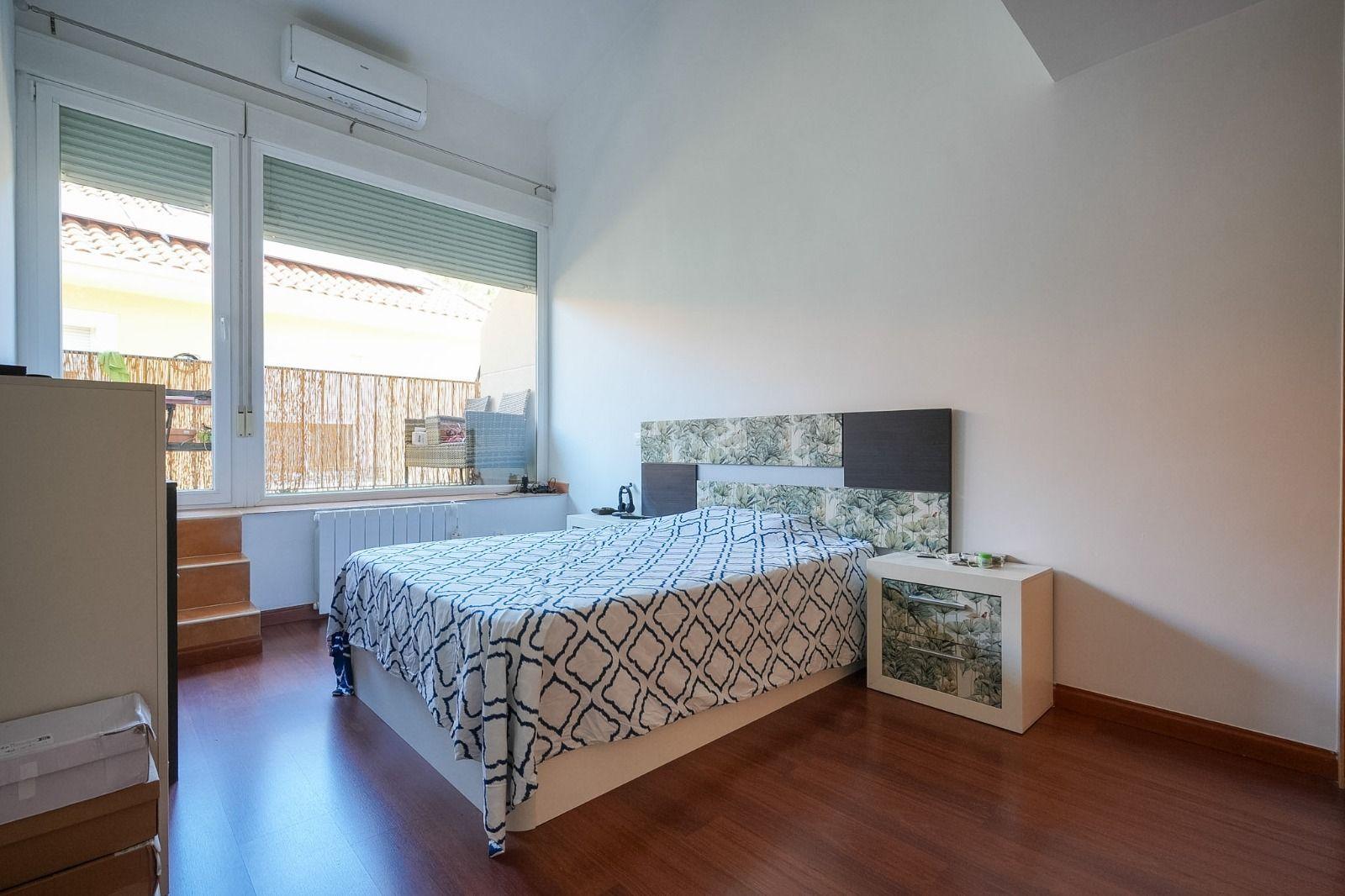 Casa Adosada en Venta en Calle Valverde - 17