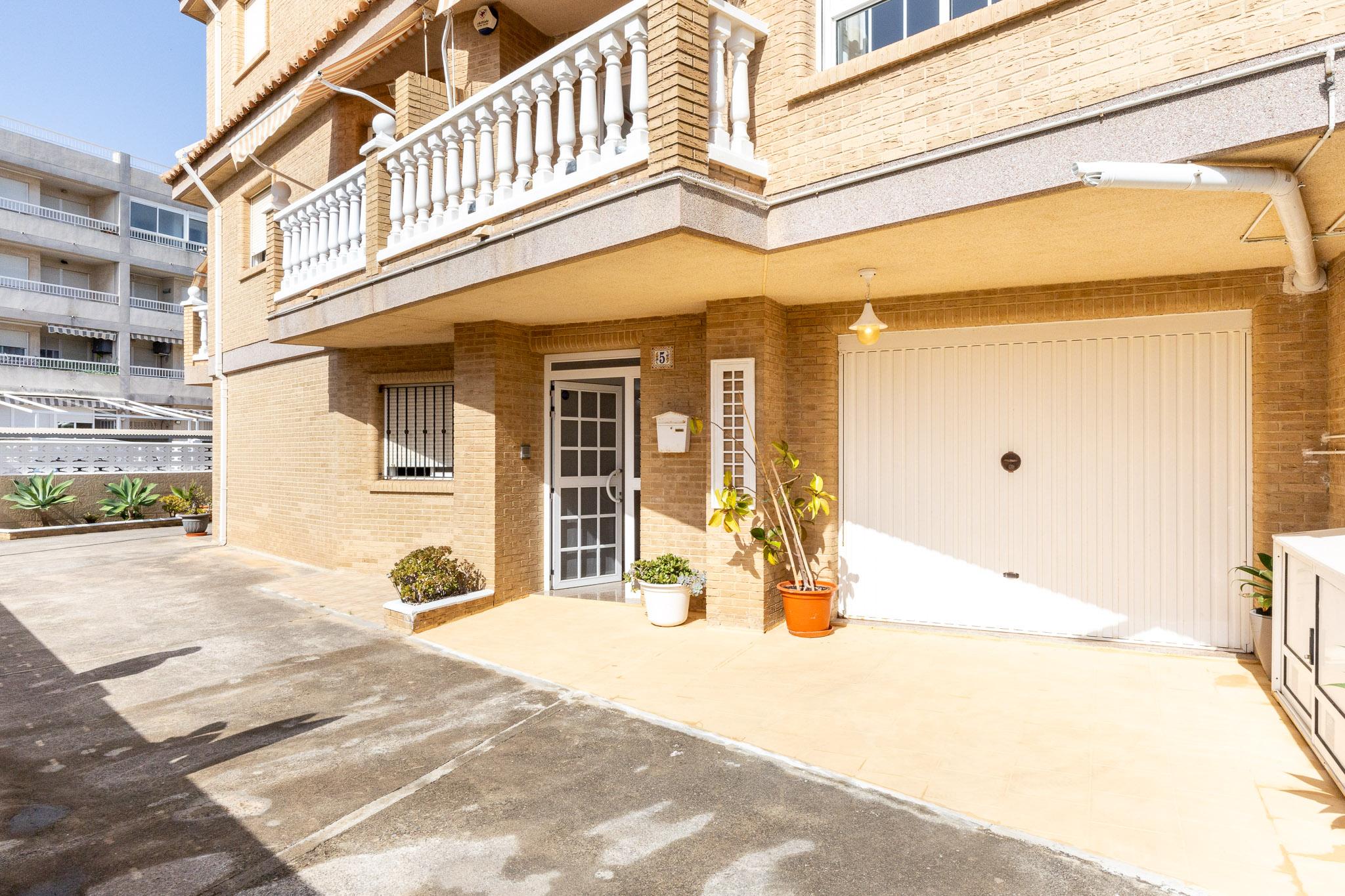 Adosado en Venta en Carrer Pintor Tusset - 34