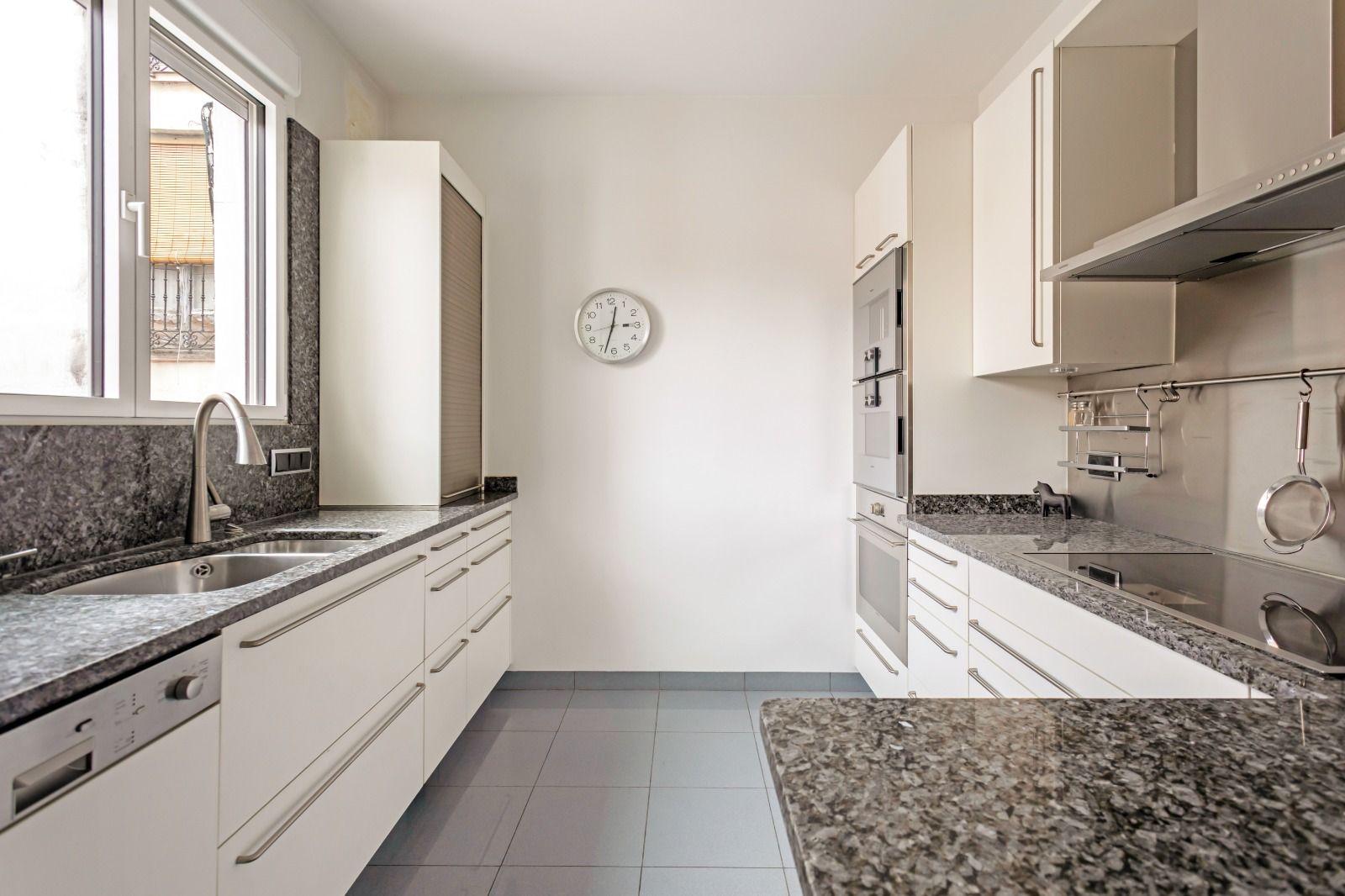 Piso en Venta en Calle de Orellana - 16