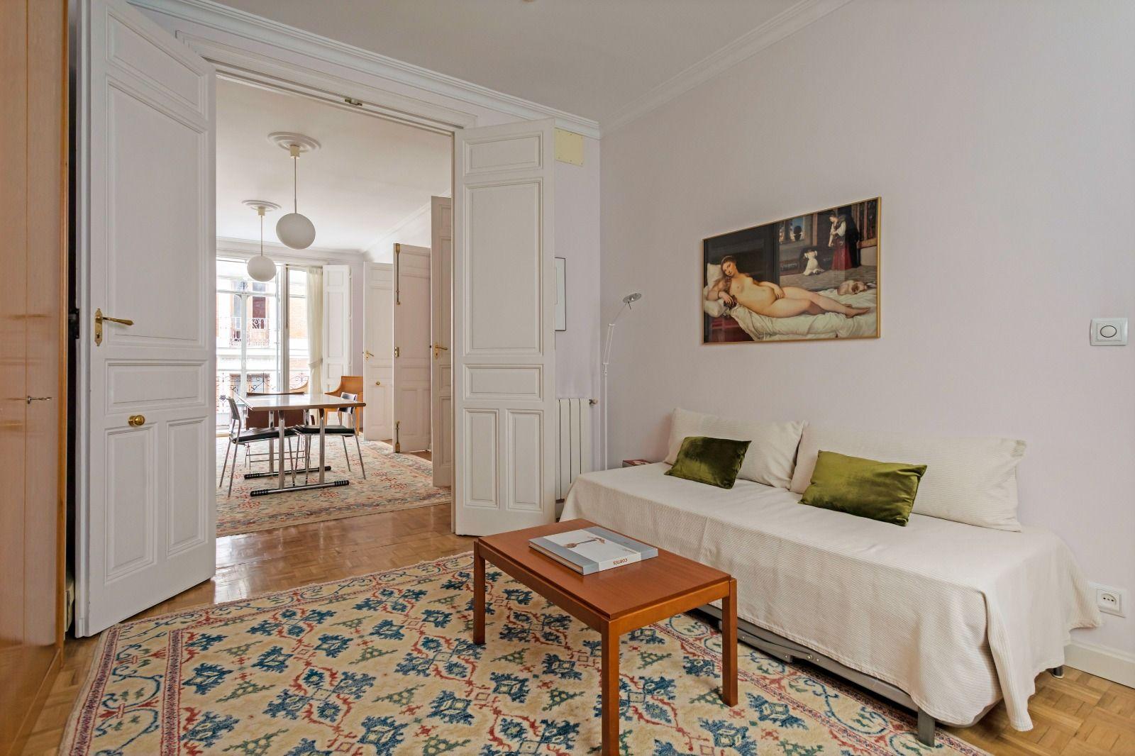 Piso en Venta en Calle de Orellana - 8
