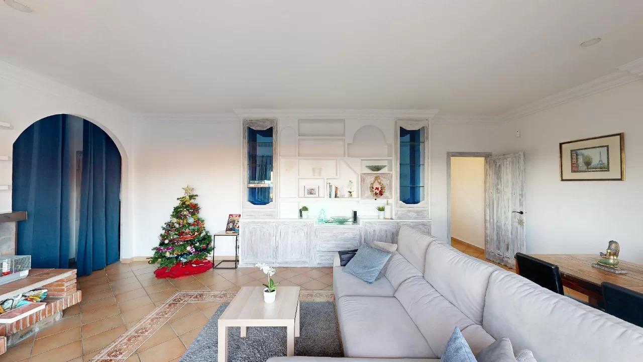 Villa en Venta en Calle del Murmullo - 6
