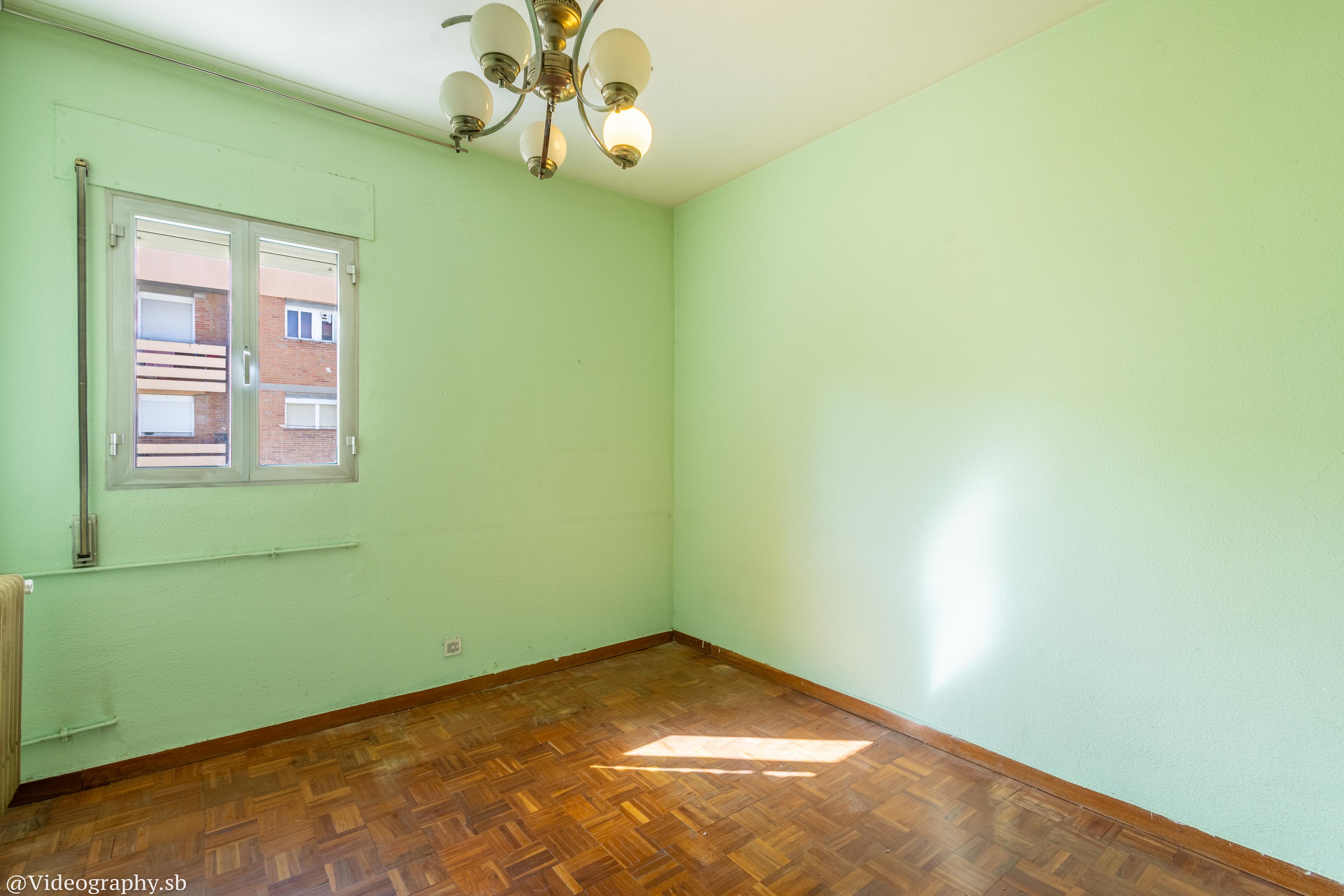 Piso en Venta - Calle de Arroyo de Fontarrón - 17