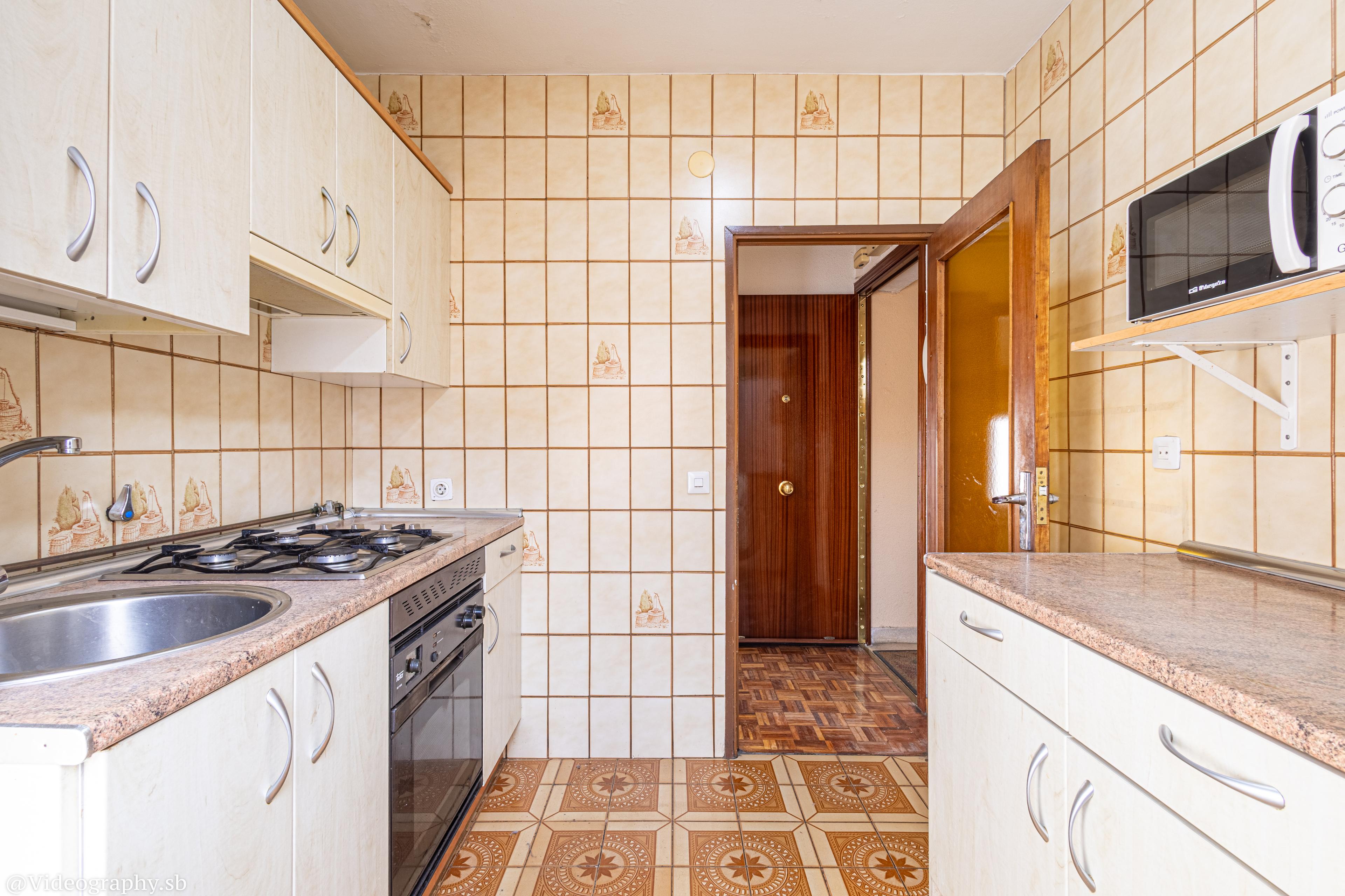 Piso en Venta - Calle de Arroyo de Fontarrón - 7