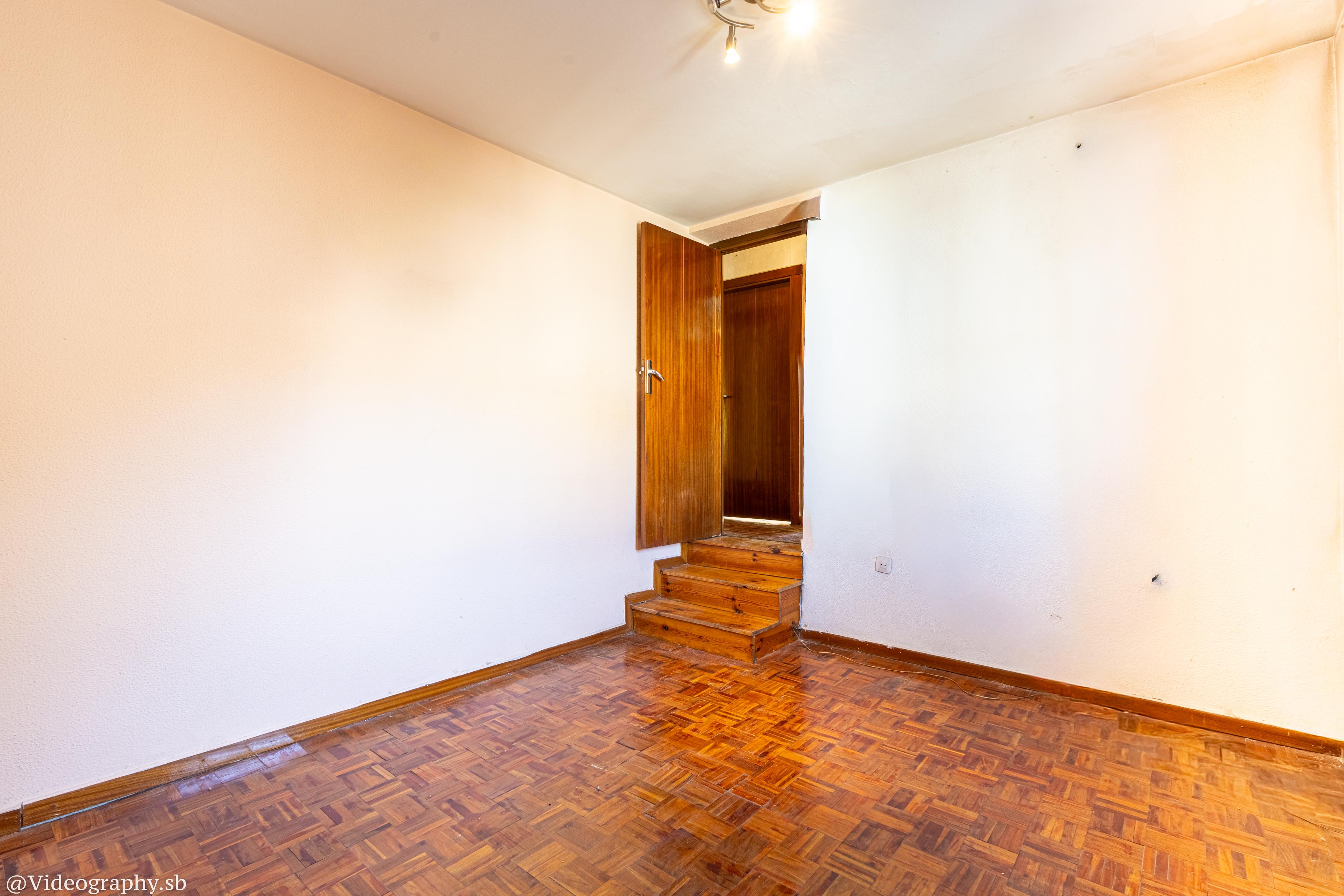 Piso en Venta - Calle de Arroyo de Fontarrón - 13