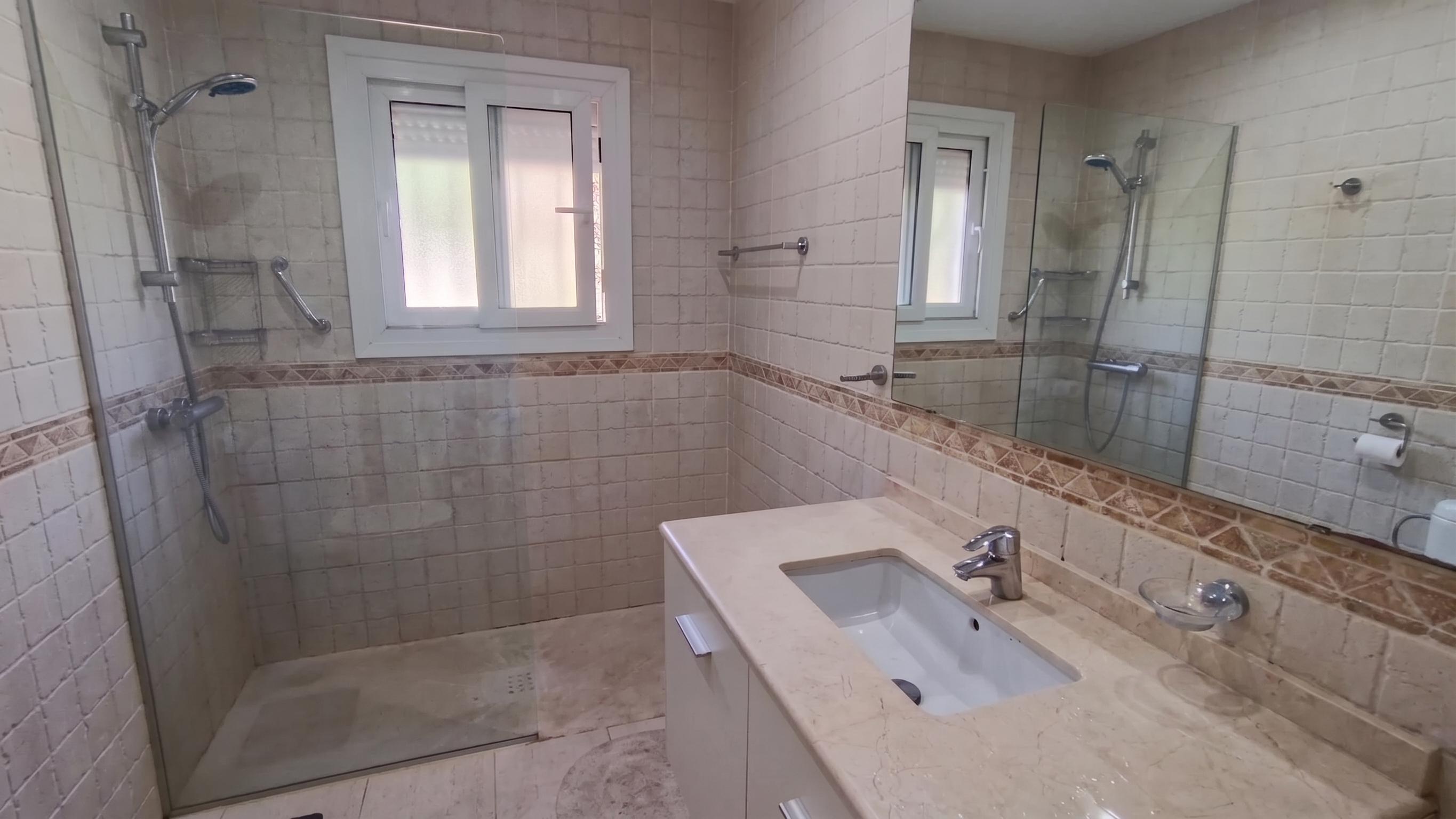 Villa en Venta en Calle del Murmullo - 22