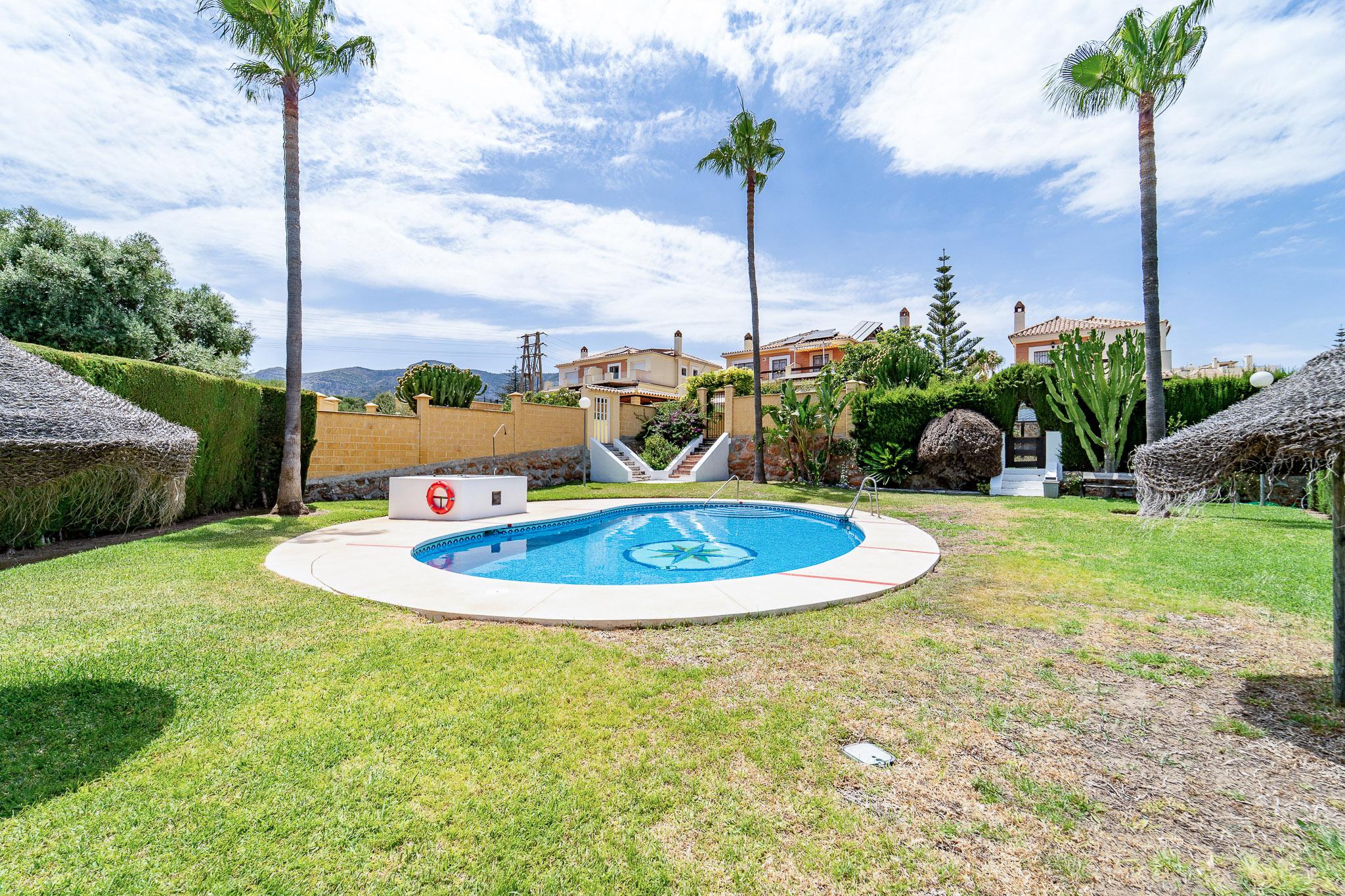 Casa Adosada en Venta en Calle Remedios Varo - 33