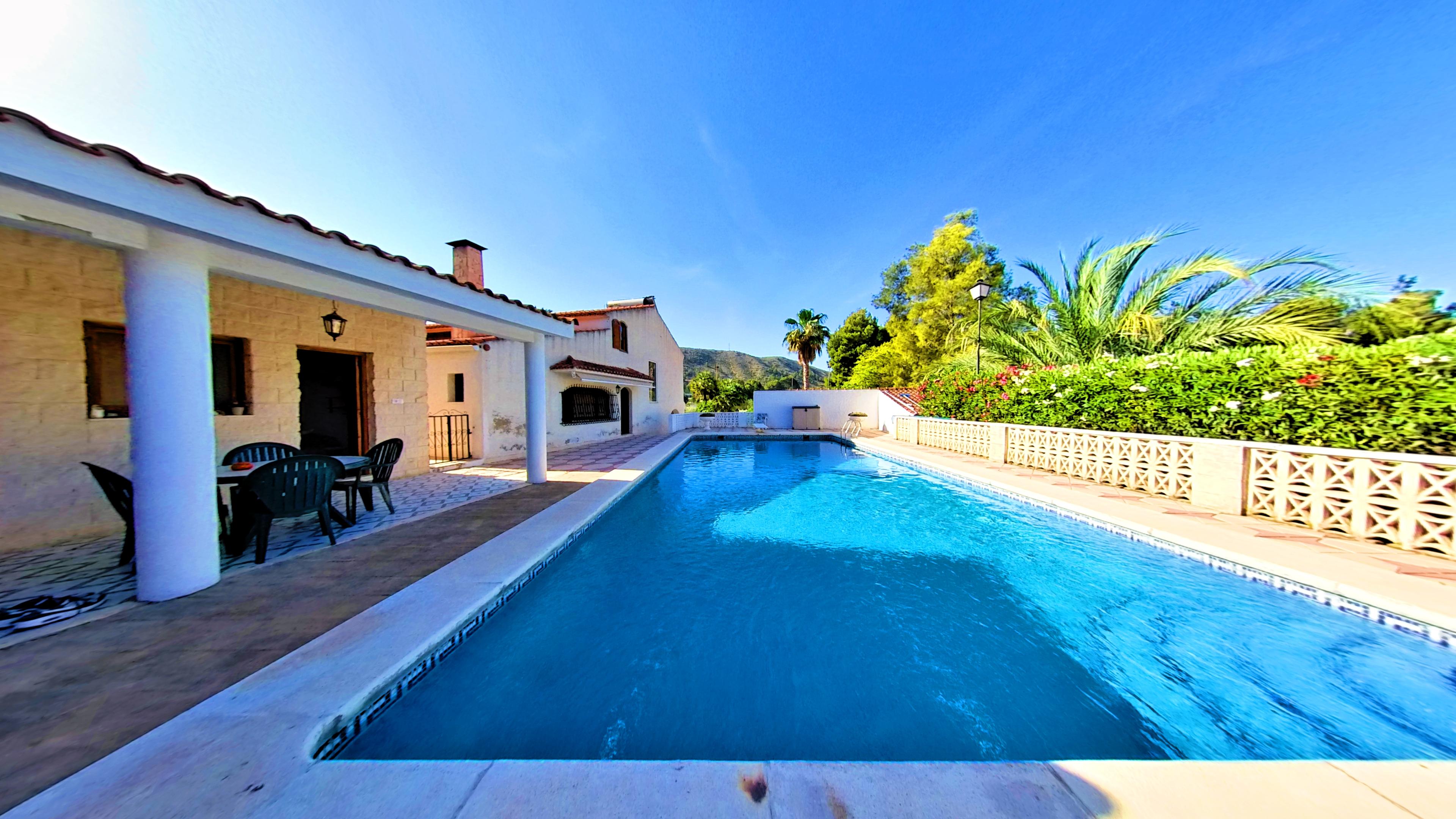 Casa en Venta en Carrer Peña del Sol - 2