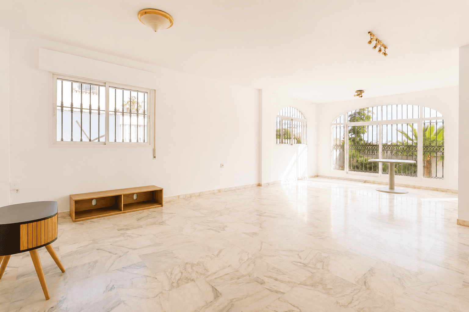 Villa en Venta -  Calle Julio Romero - 8