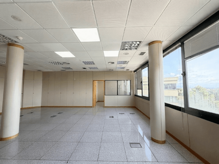 Oficina en Venta en Calle Cólquide - 2