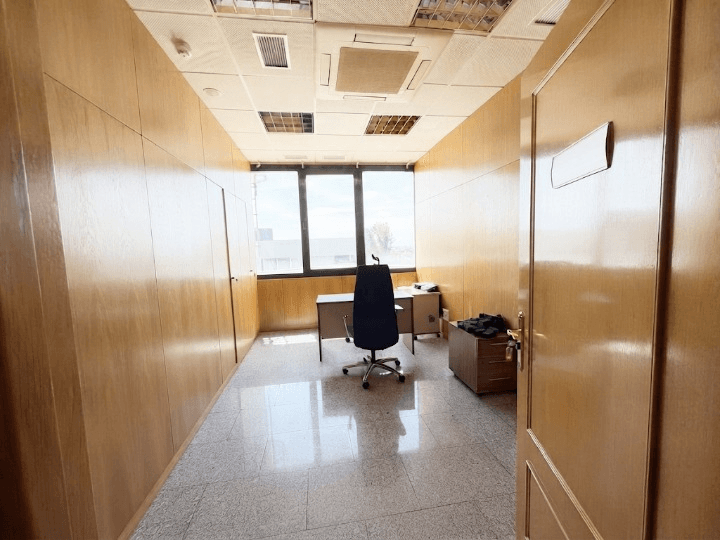 Oficina en Venta en Calle Cólquide - 5