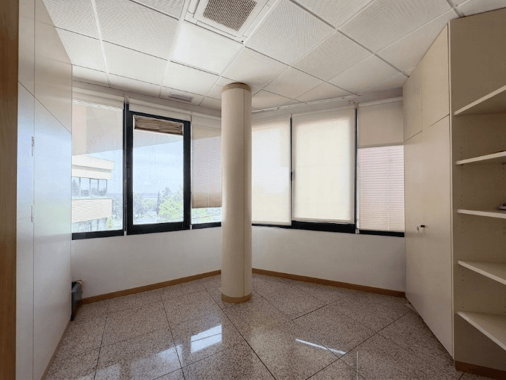 Oficina en Venta en Calle Cólquide - 3