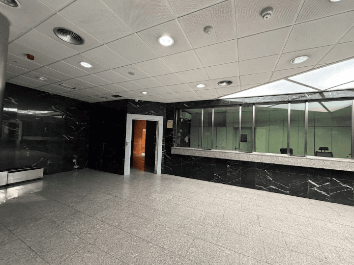 Oficina en Venta en Calle Cólquide - 1