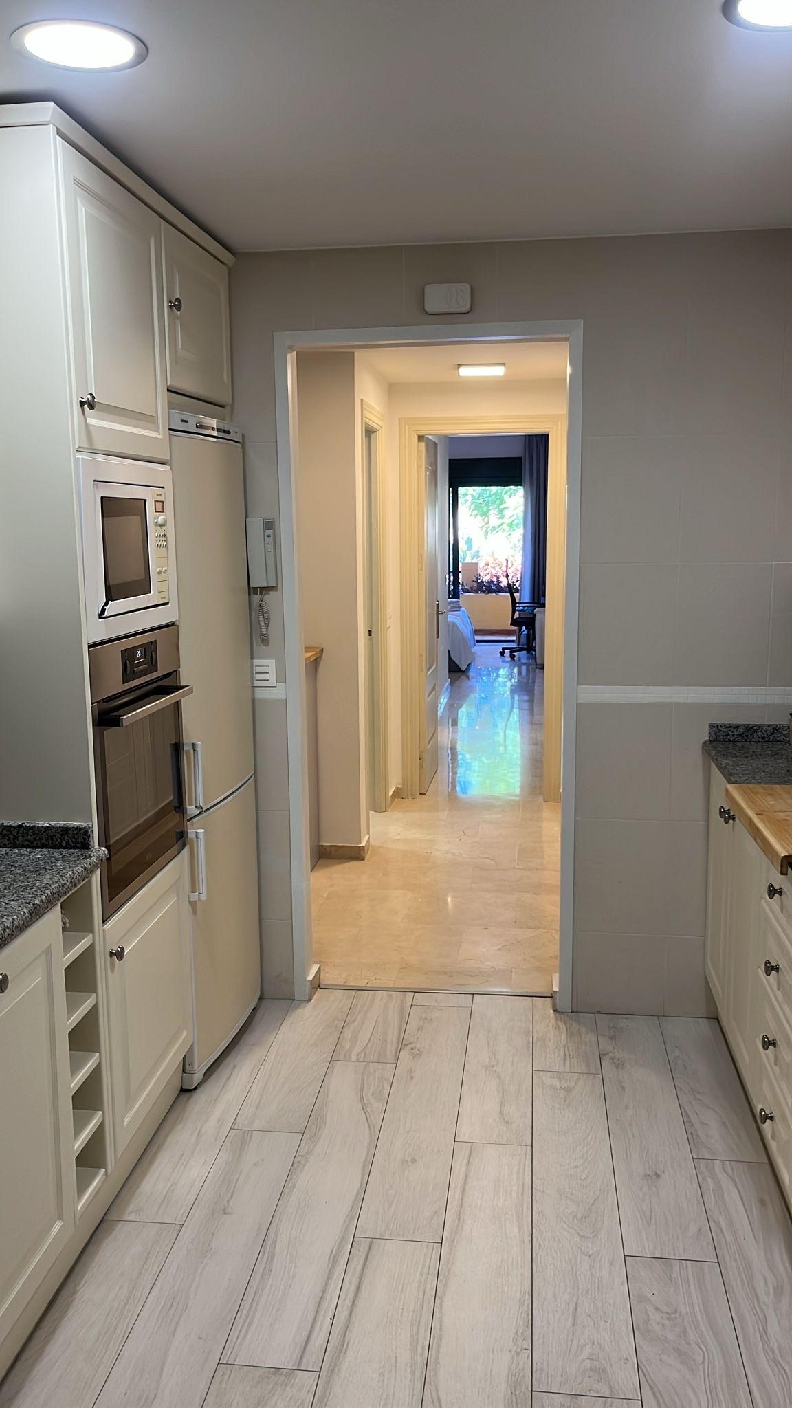 Piso en Venta en Estepona - 11