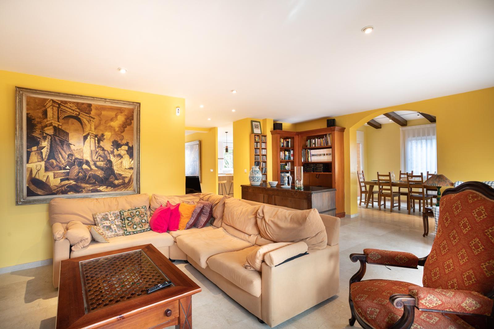 Casa Adosada en Venta en Carrer dels Oms - 13