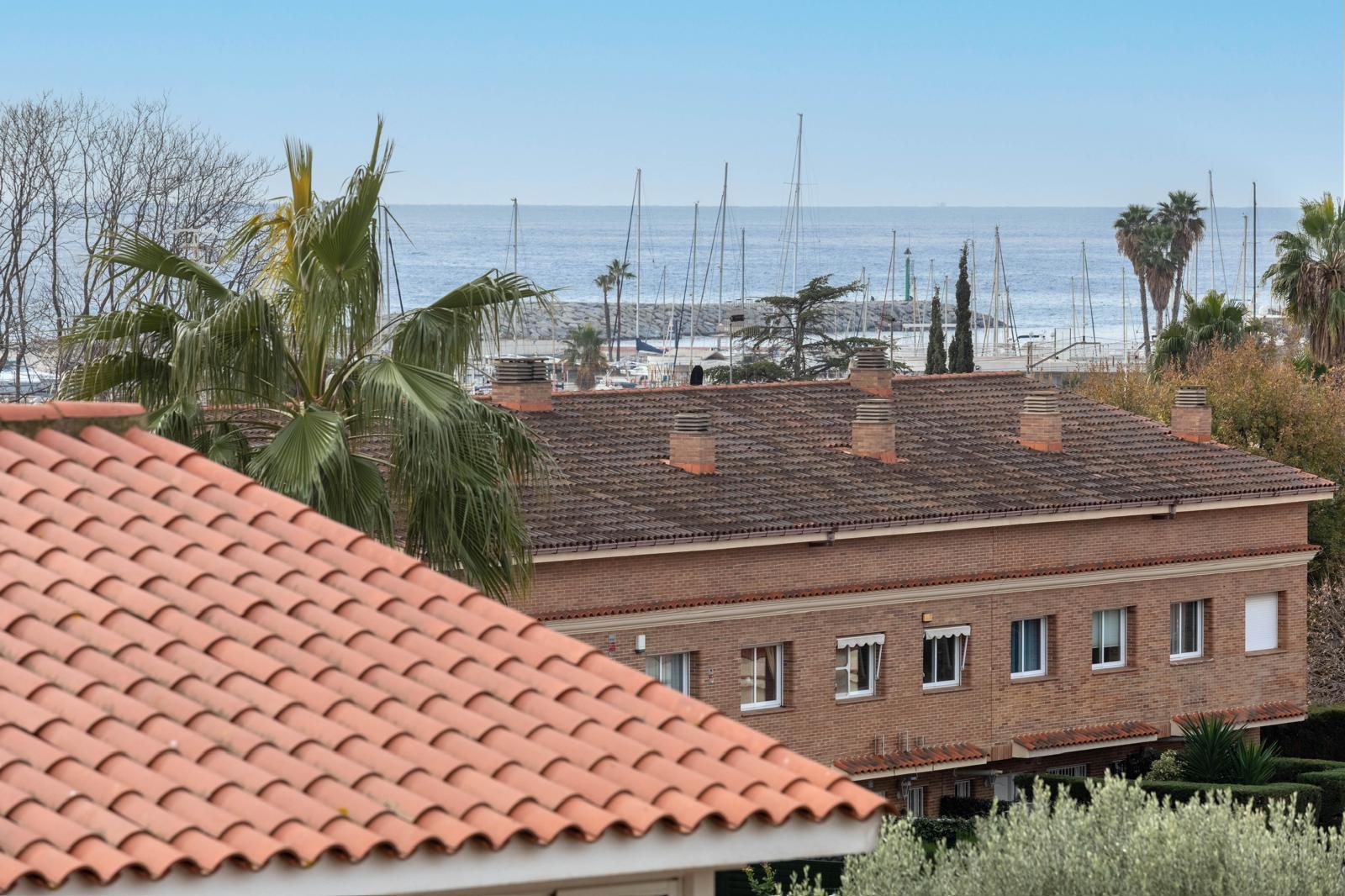 Casa Adosada en Venta en Carrer dels Oms - 27