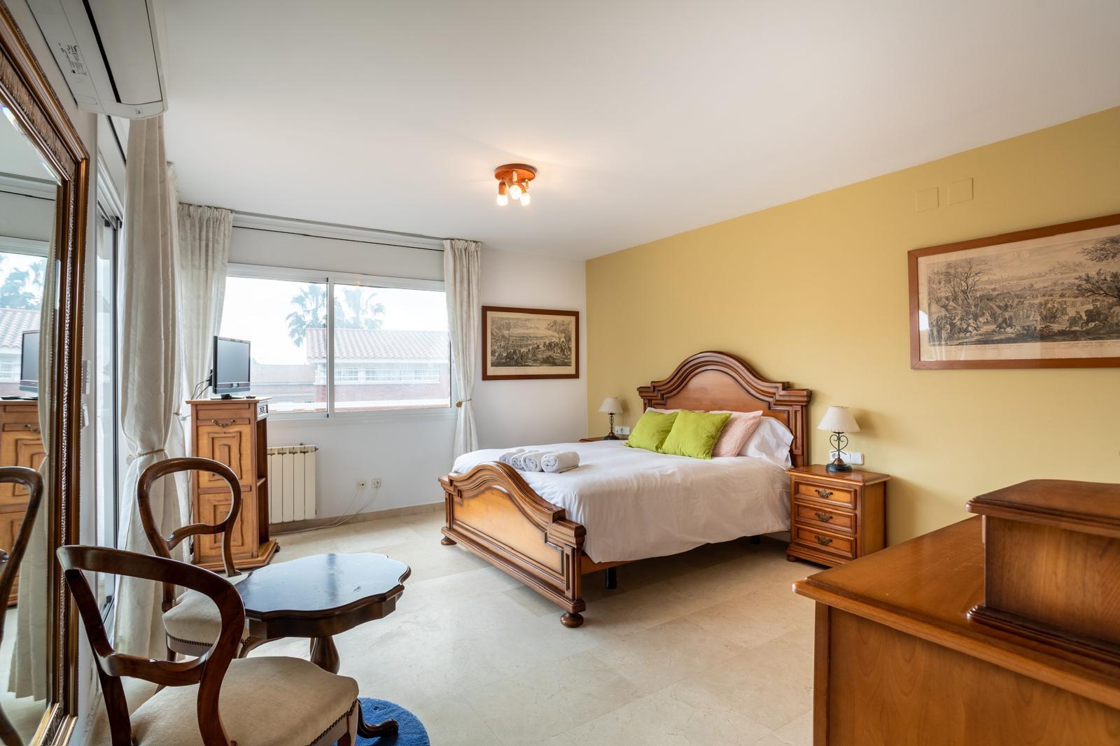 Casa Adosada en Venta en Carrer dels Oms - 30