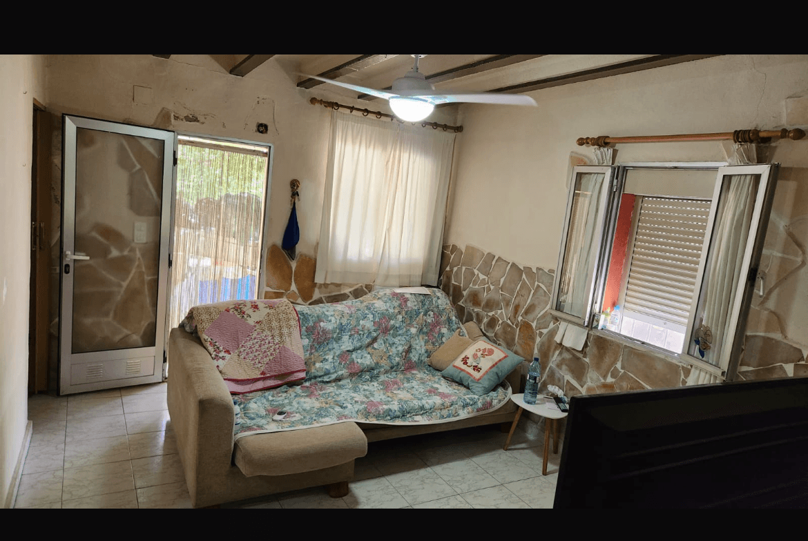 Casa Rústica en Venta en Polígono 14 - 10